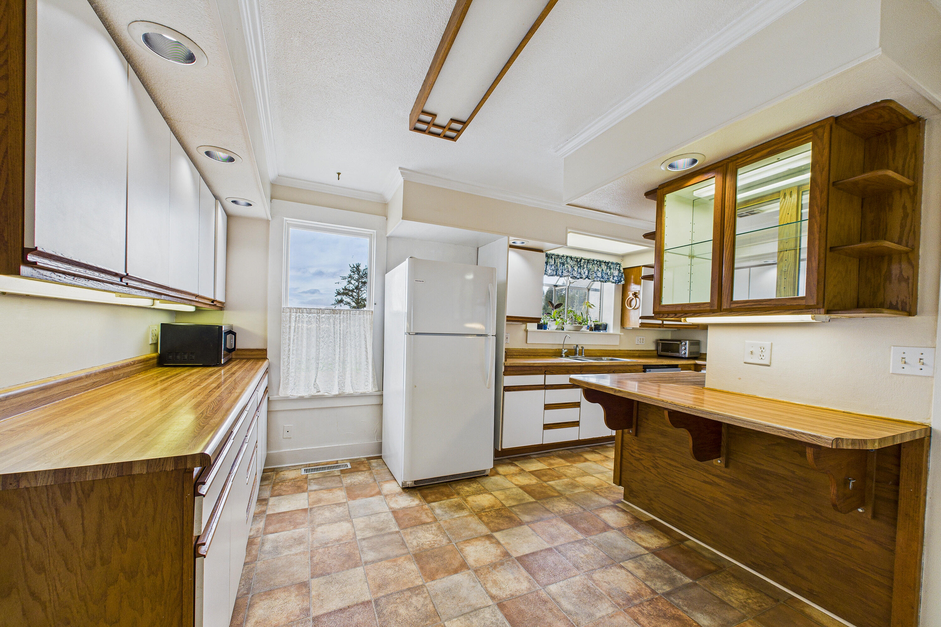 5863 Elk River Road
