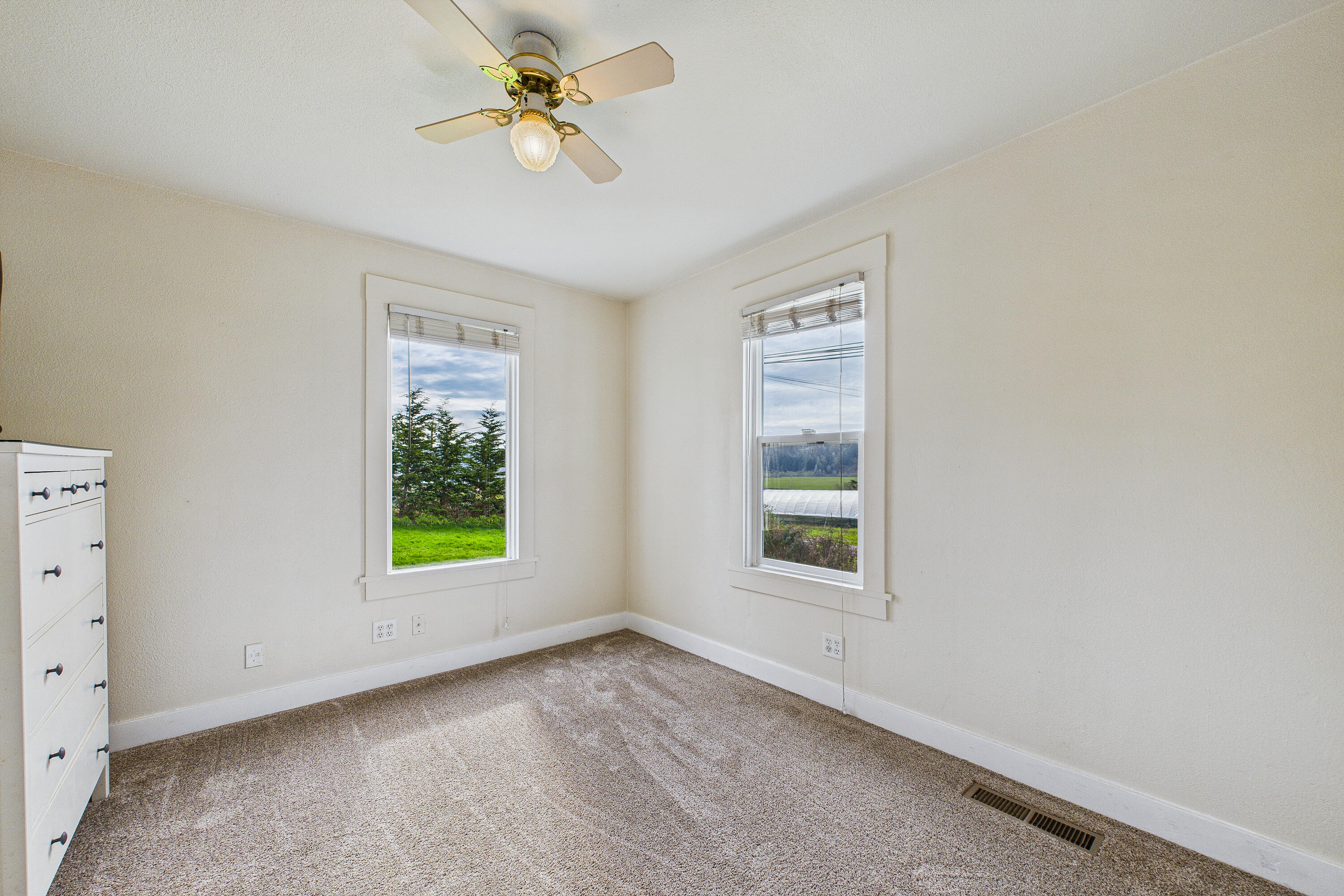 5863 Elk River Road