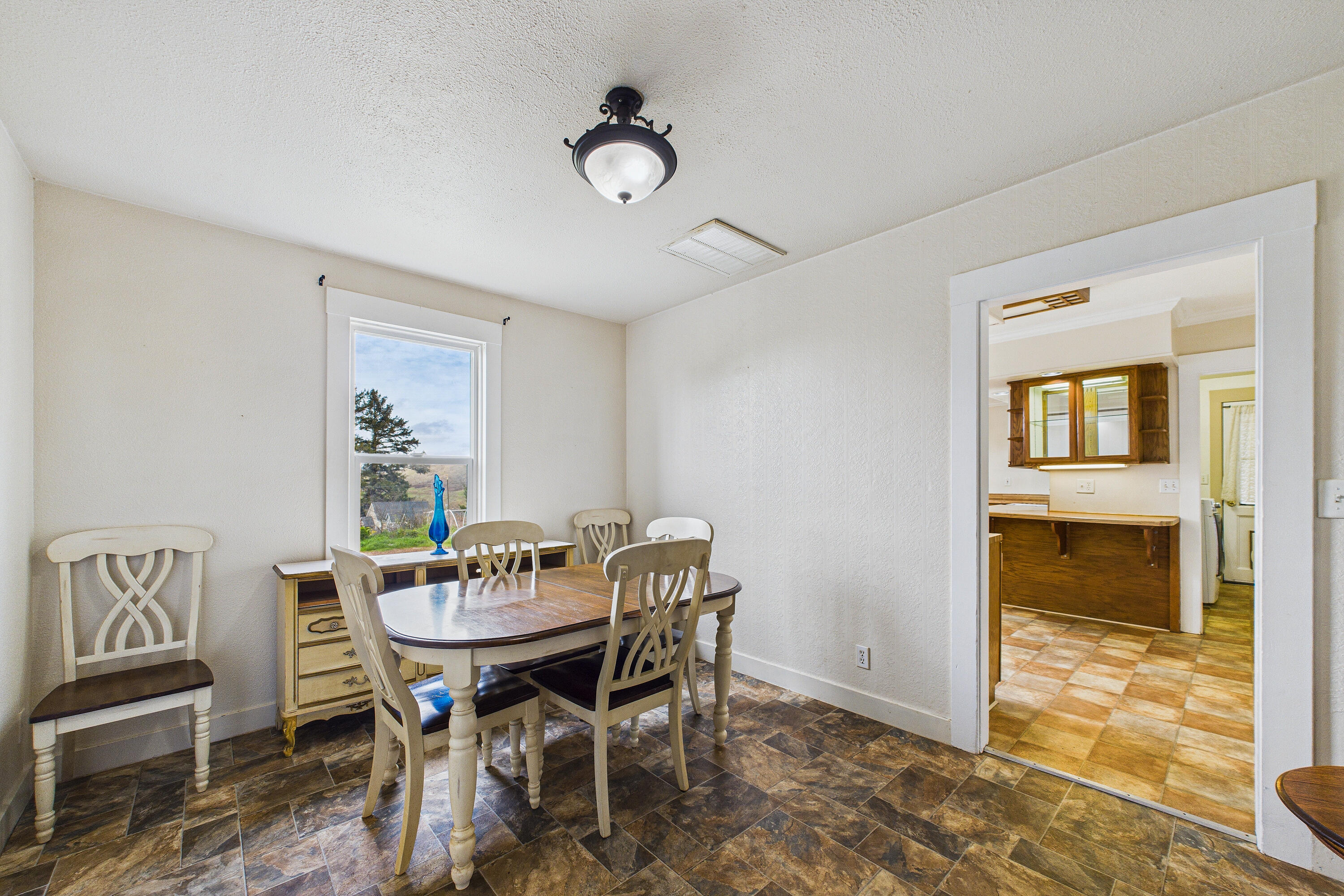 5863 Elk River Road