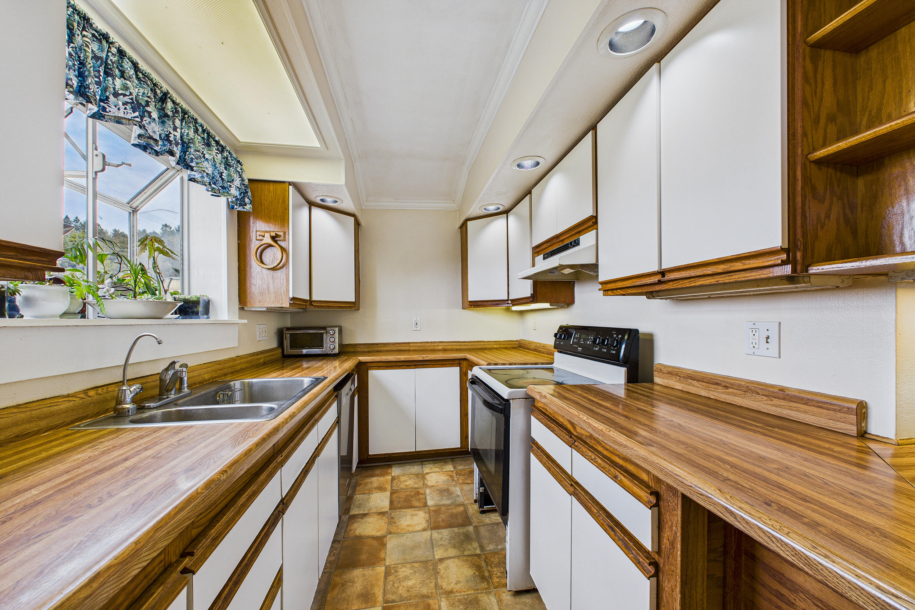 5863 Elk River Road