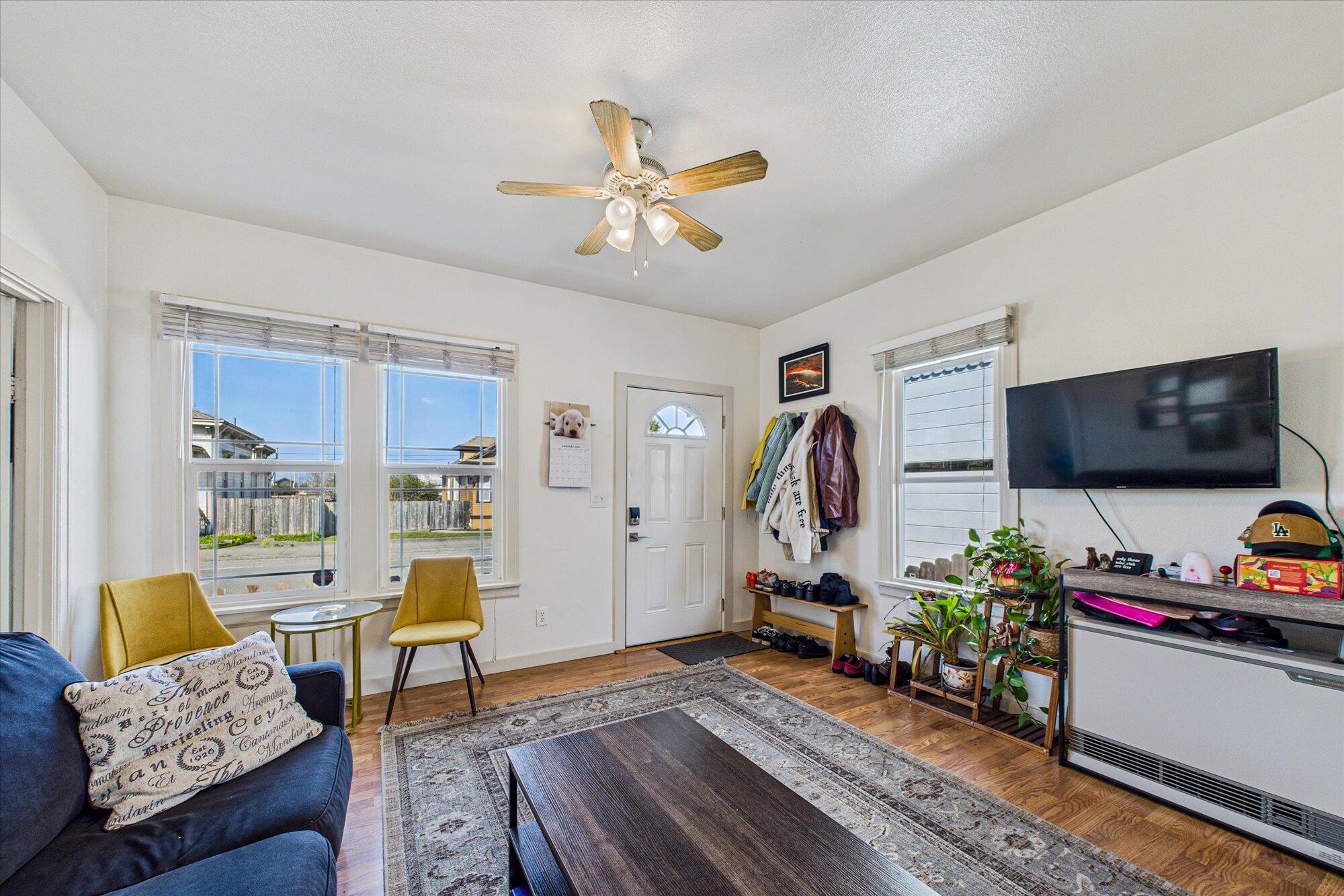 1418 6th Street