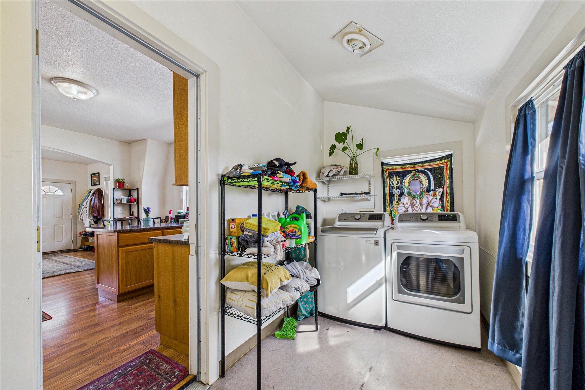 1418 6th Street