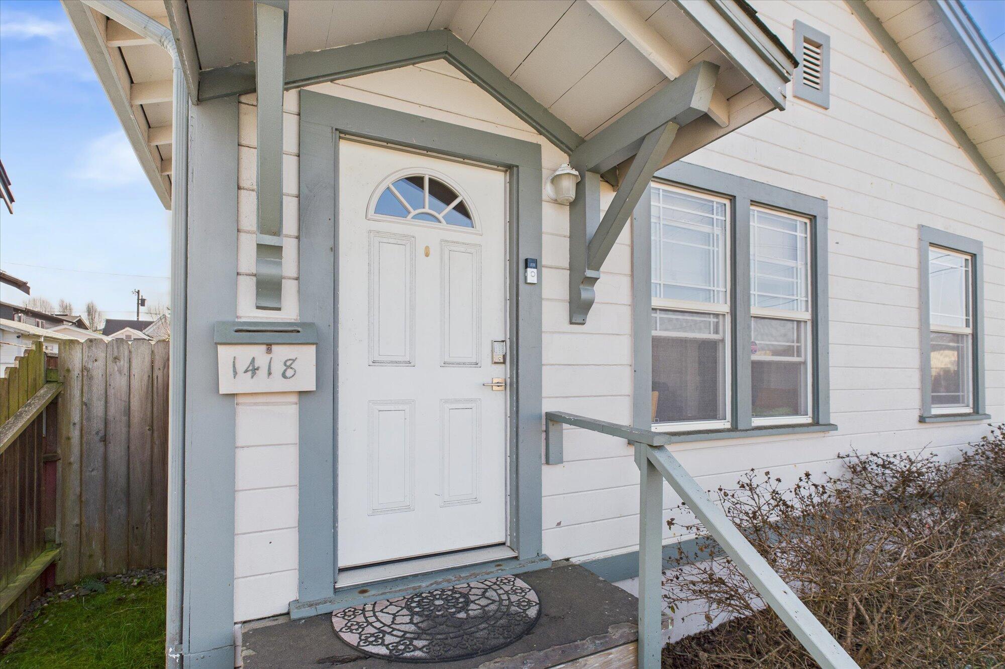 1418 6th Street