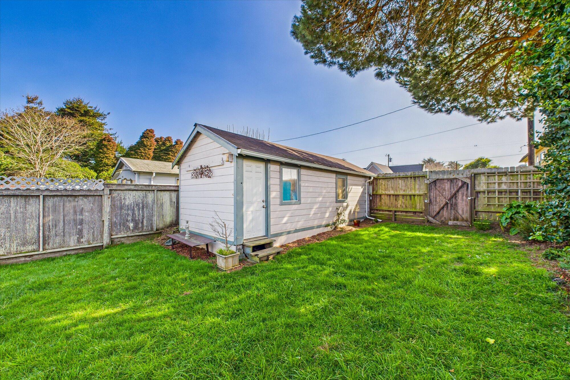 1418 6th Street