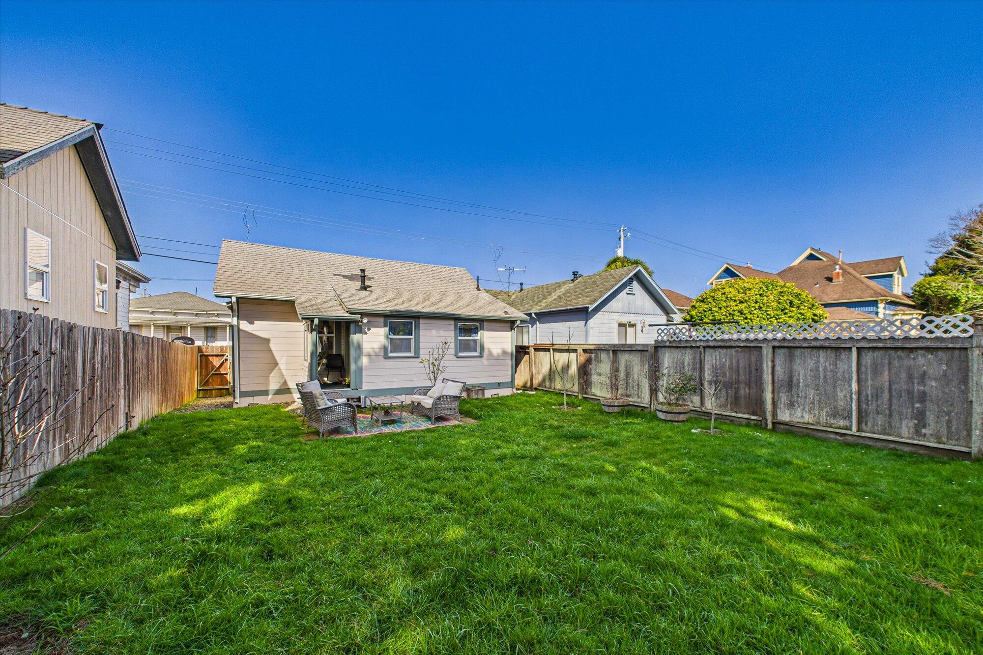 1418 6th Street