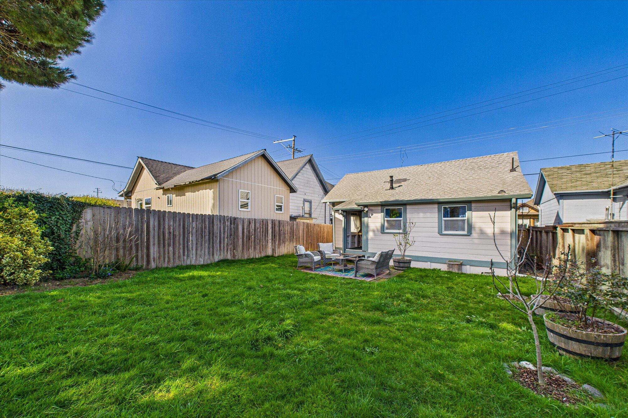 1418 6th Street