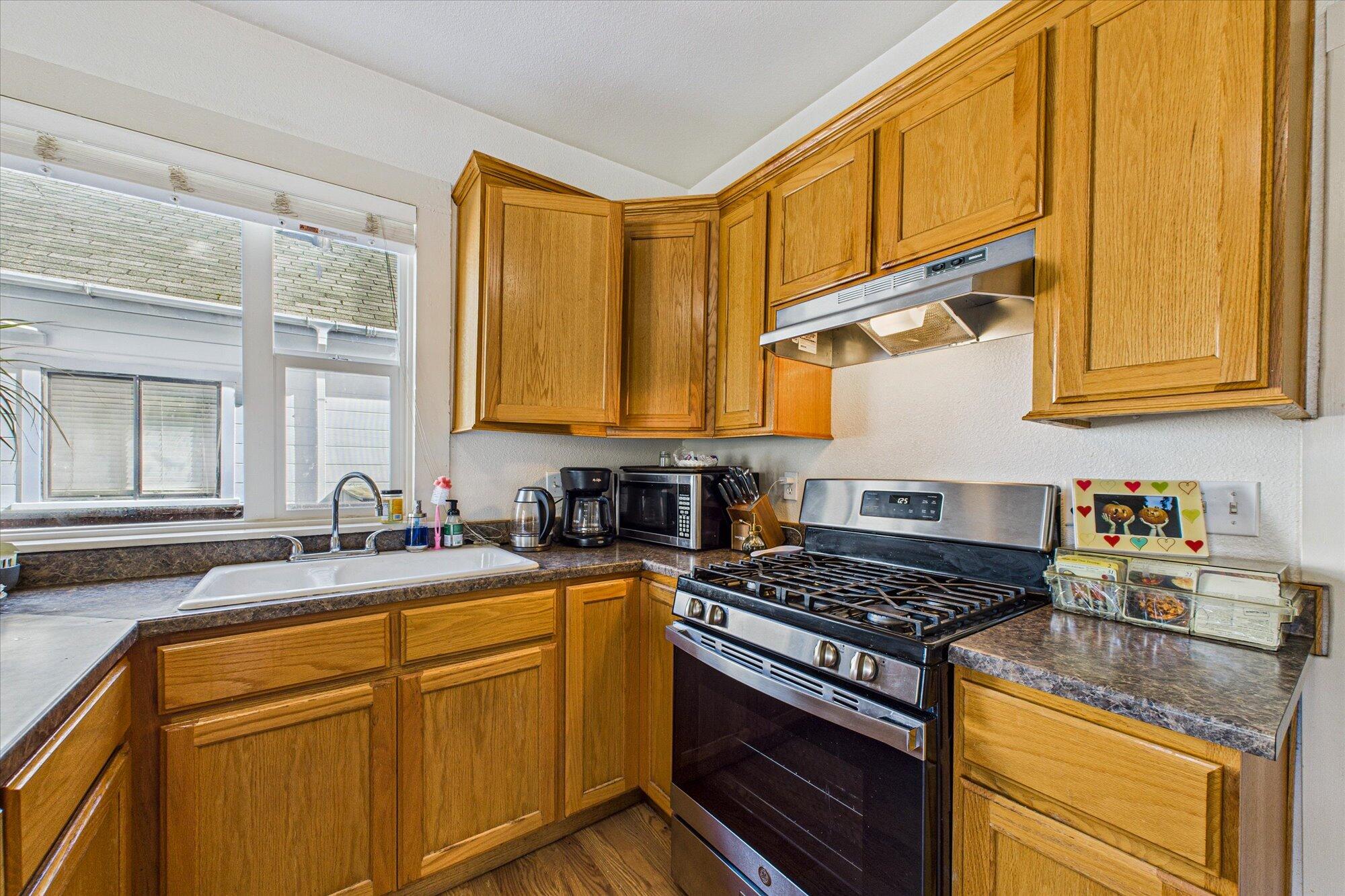 1418 6th Street