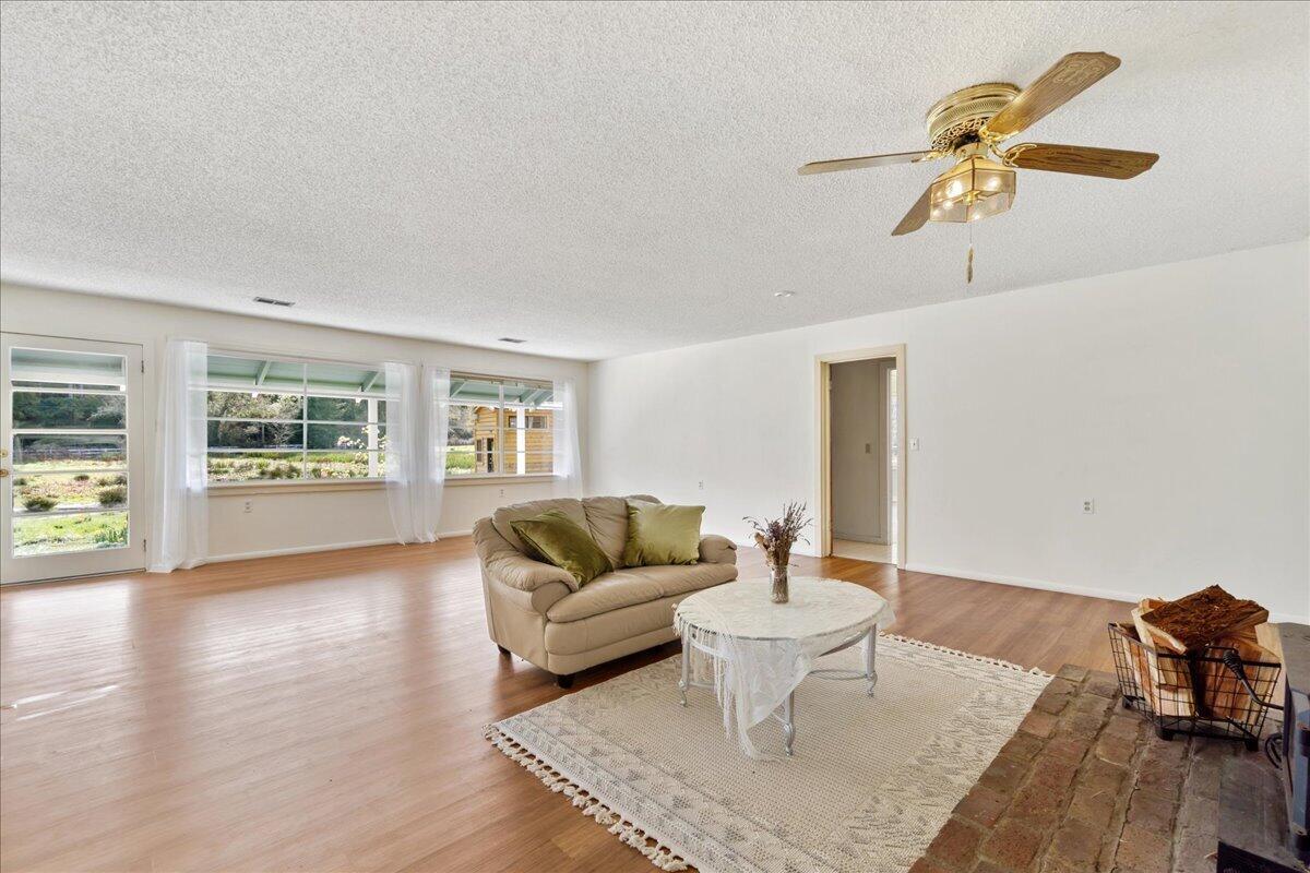 2630 Spears Road