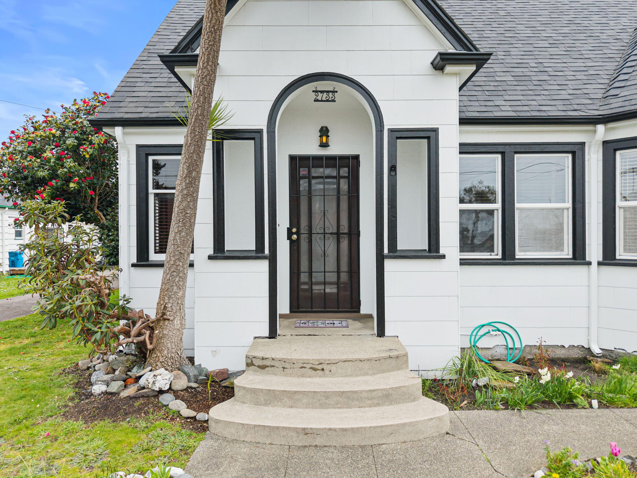 2733 Union Street