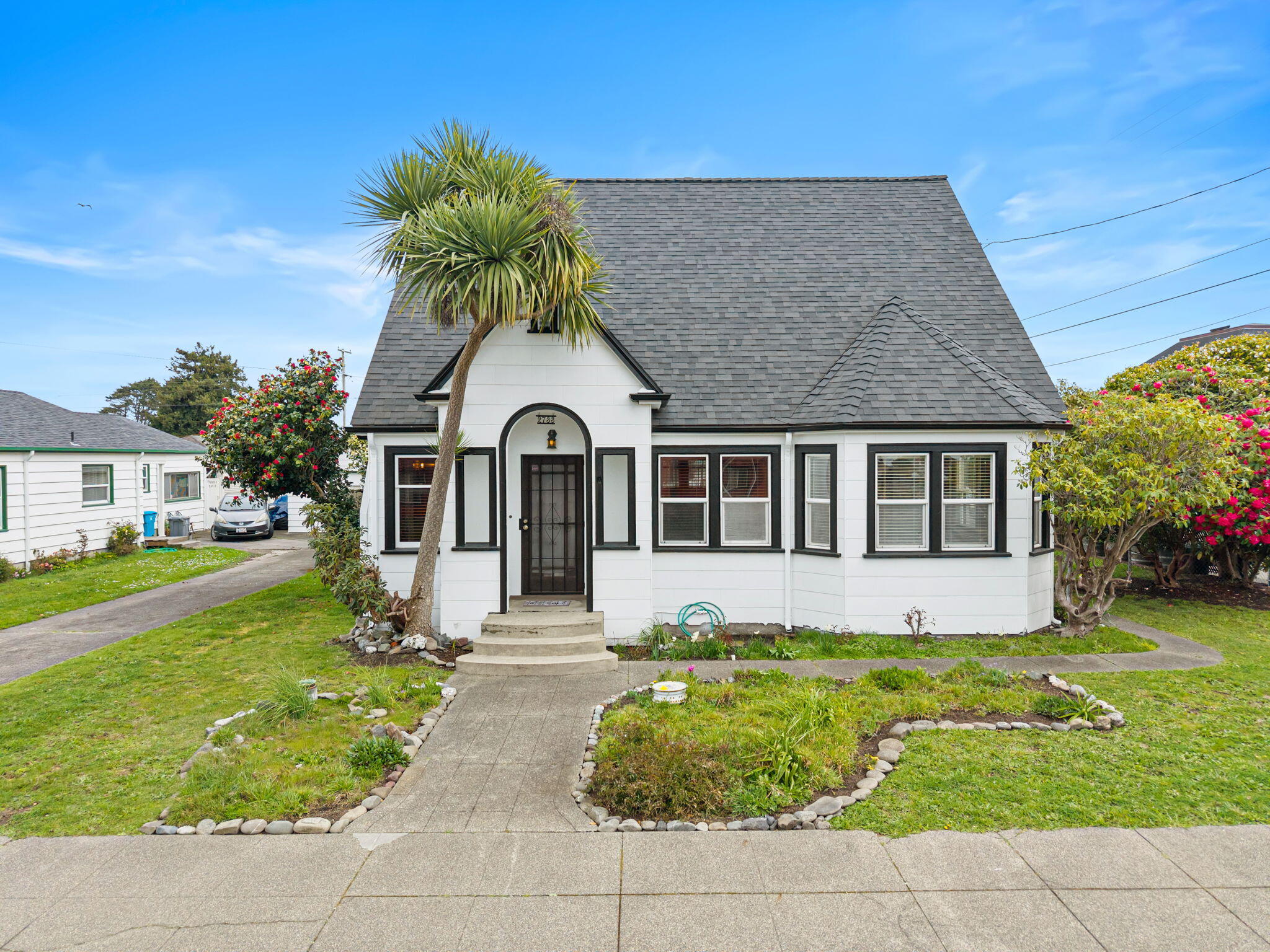 2733 Union Street