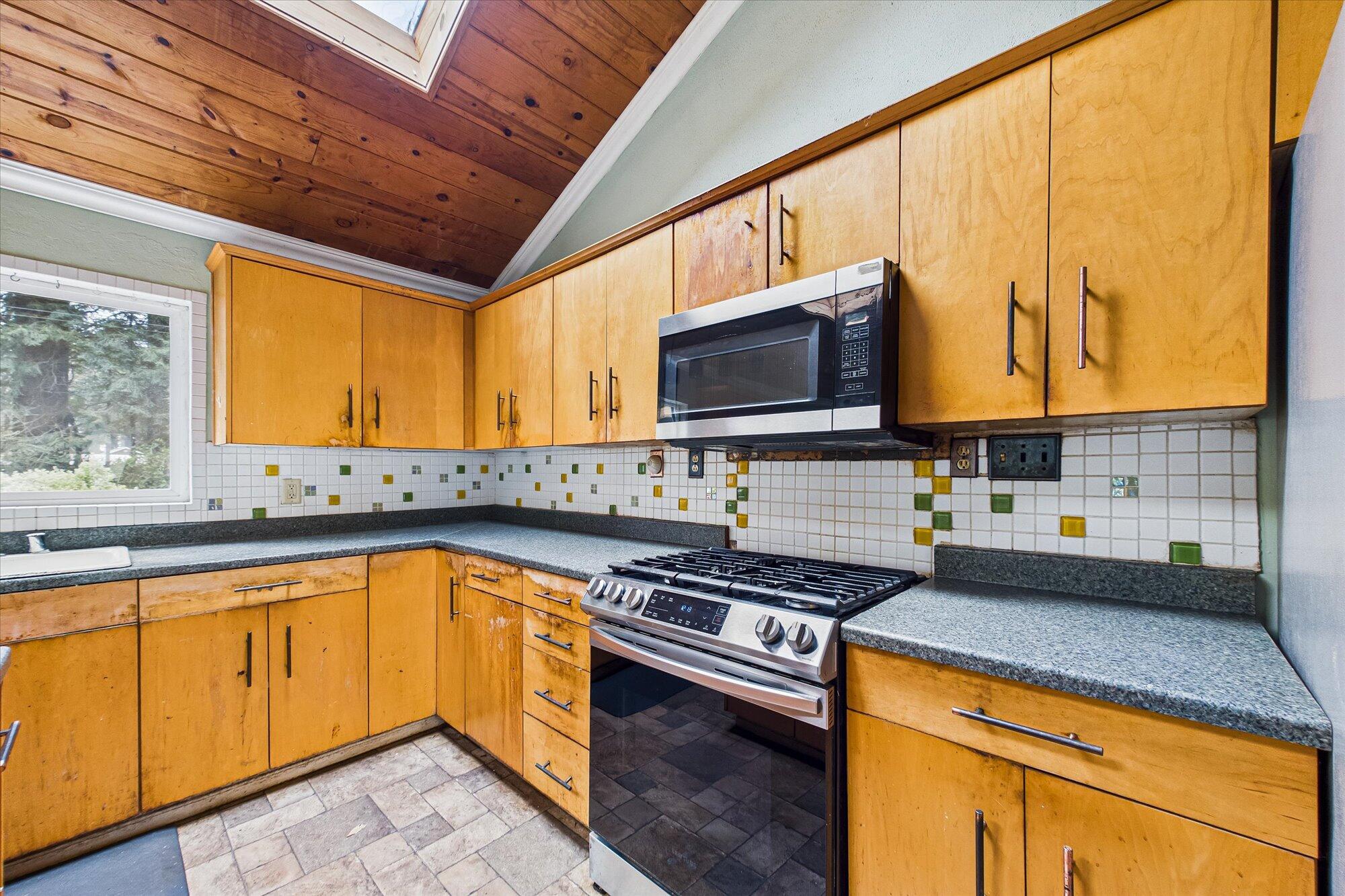 903 Cedar Avenue