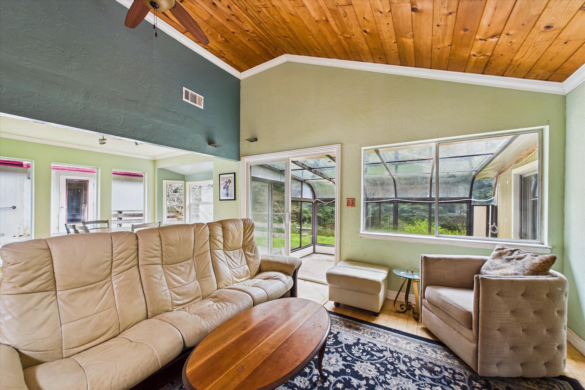 903 Cedar Avenue
