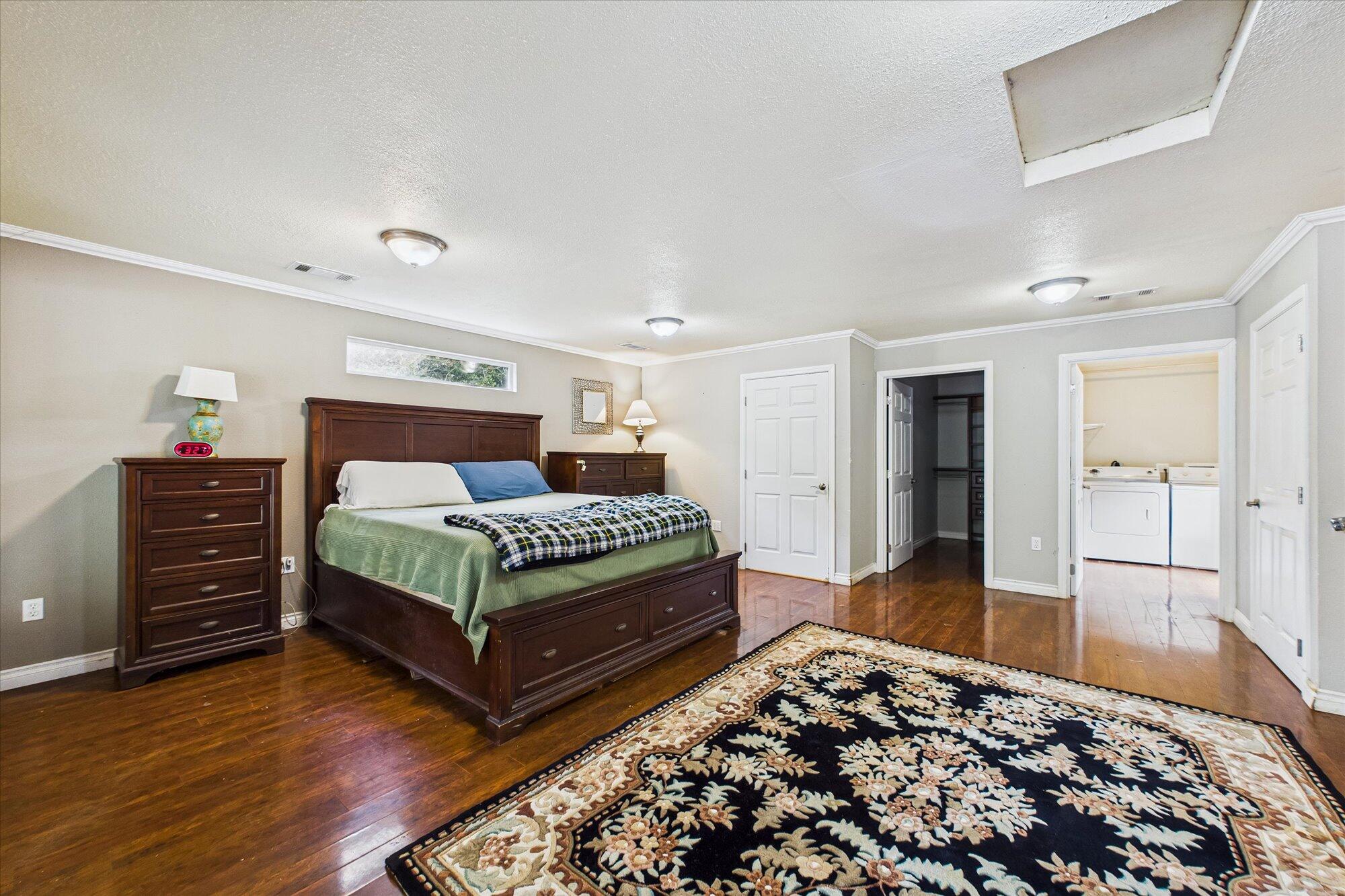 903 Cedar Avenue