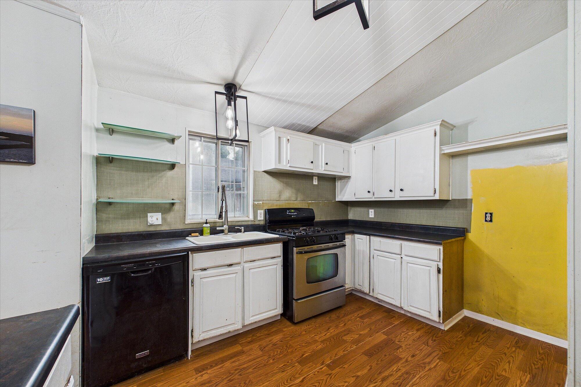 903 Cedar Avenue