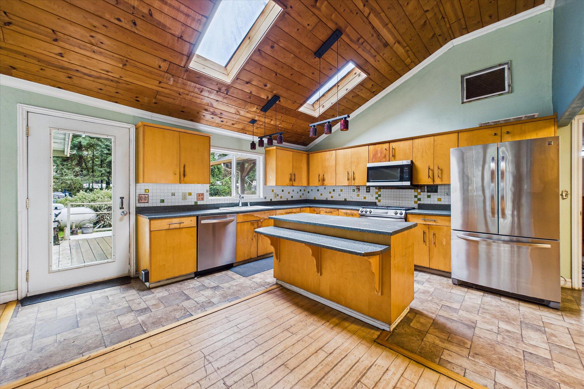 903 Cedar Avenue
