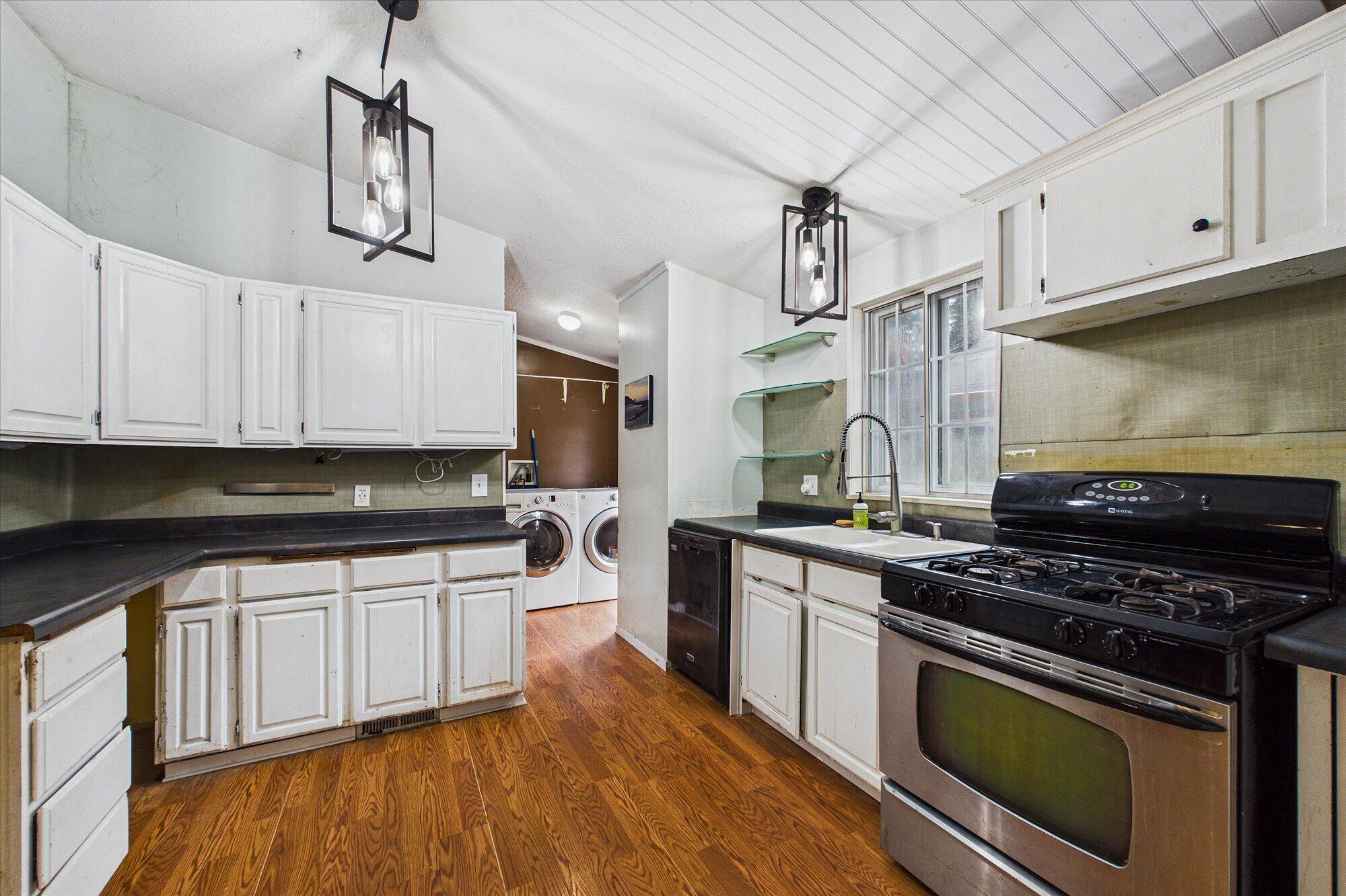 903 Cedar Avenue