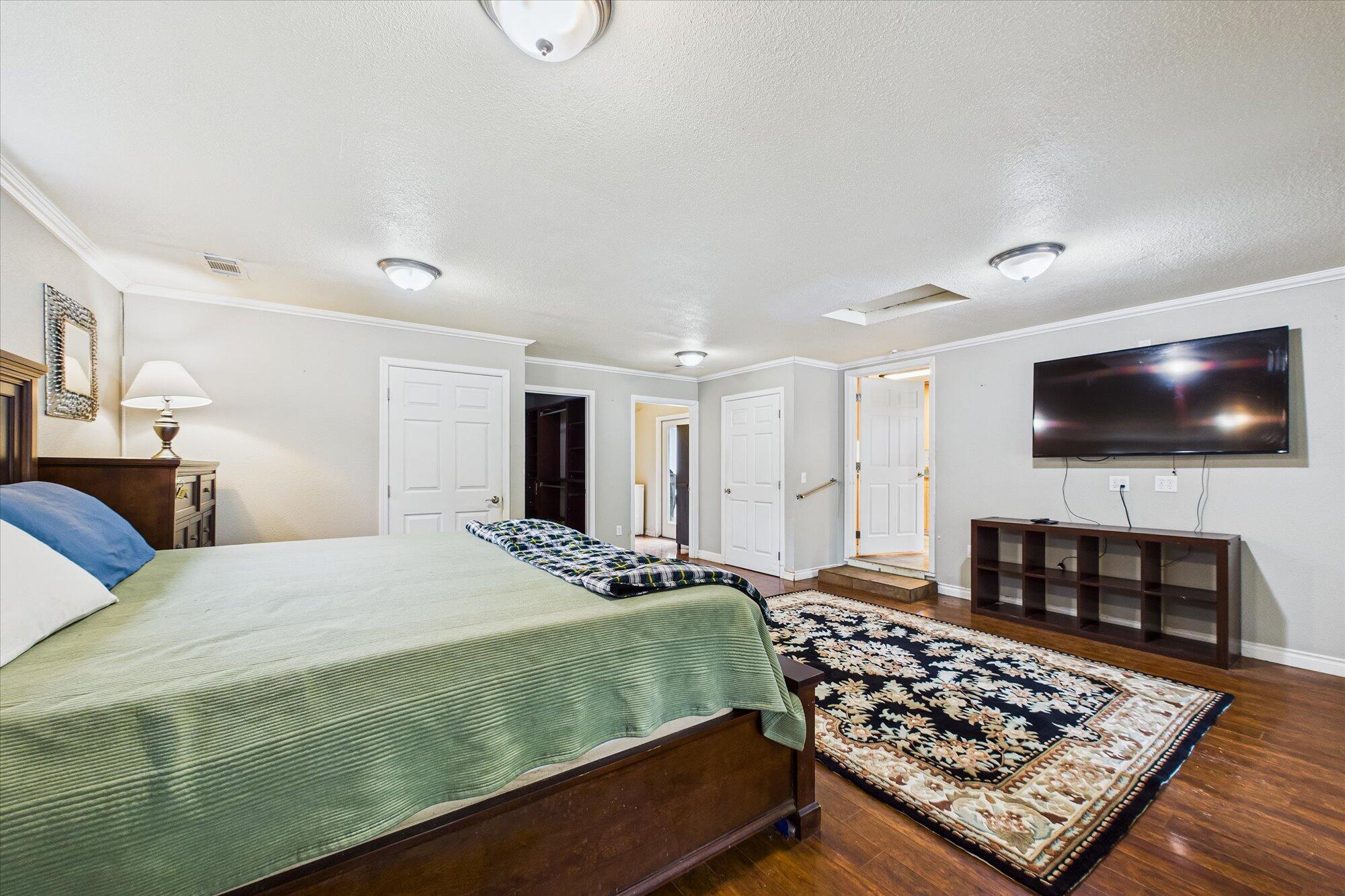 903 Cedar Avenue