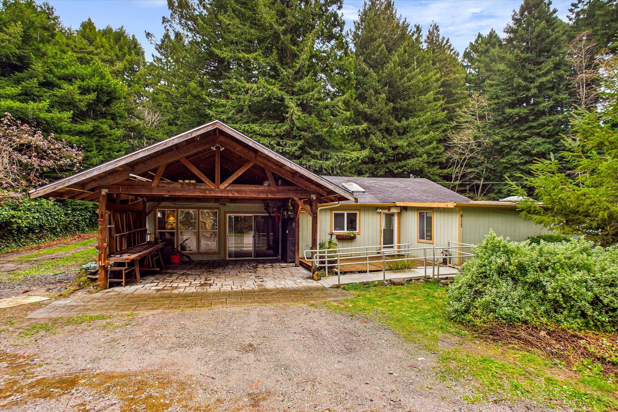 903 Cedar Avenue