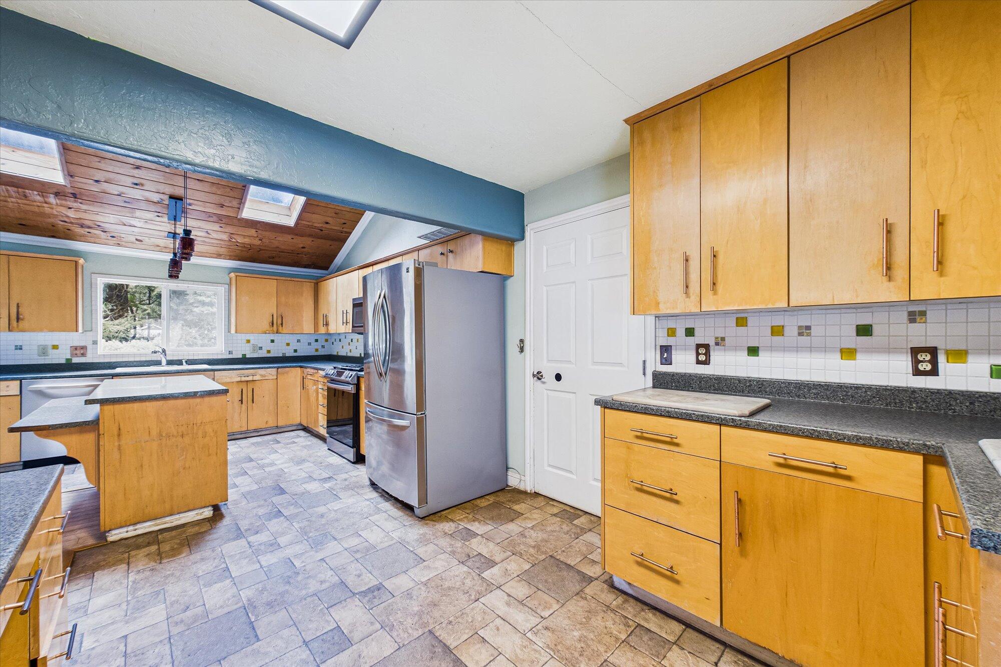 903 Cedar Avenue