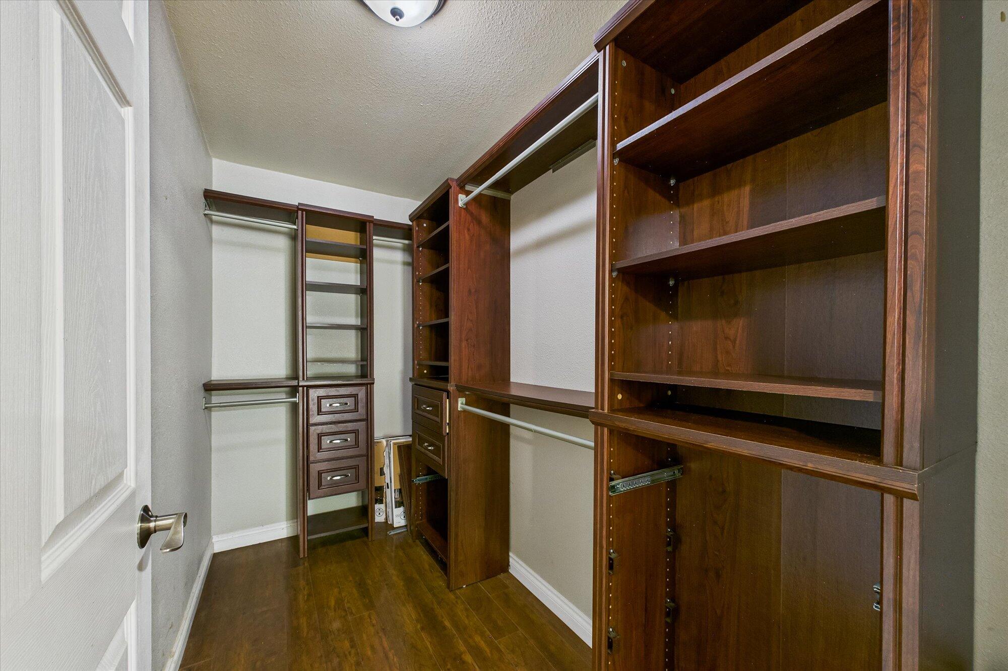 903 Cedar Avenue