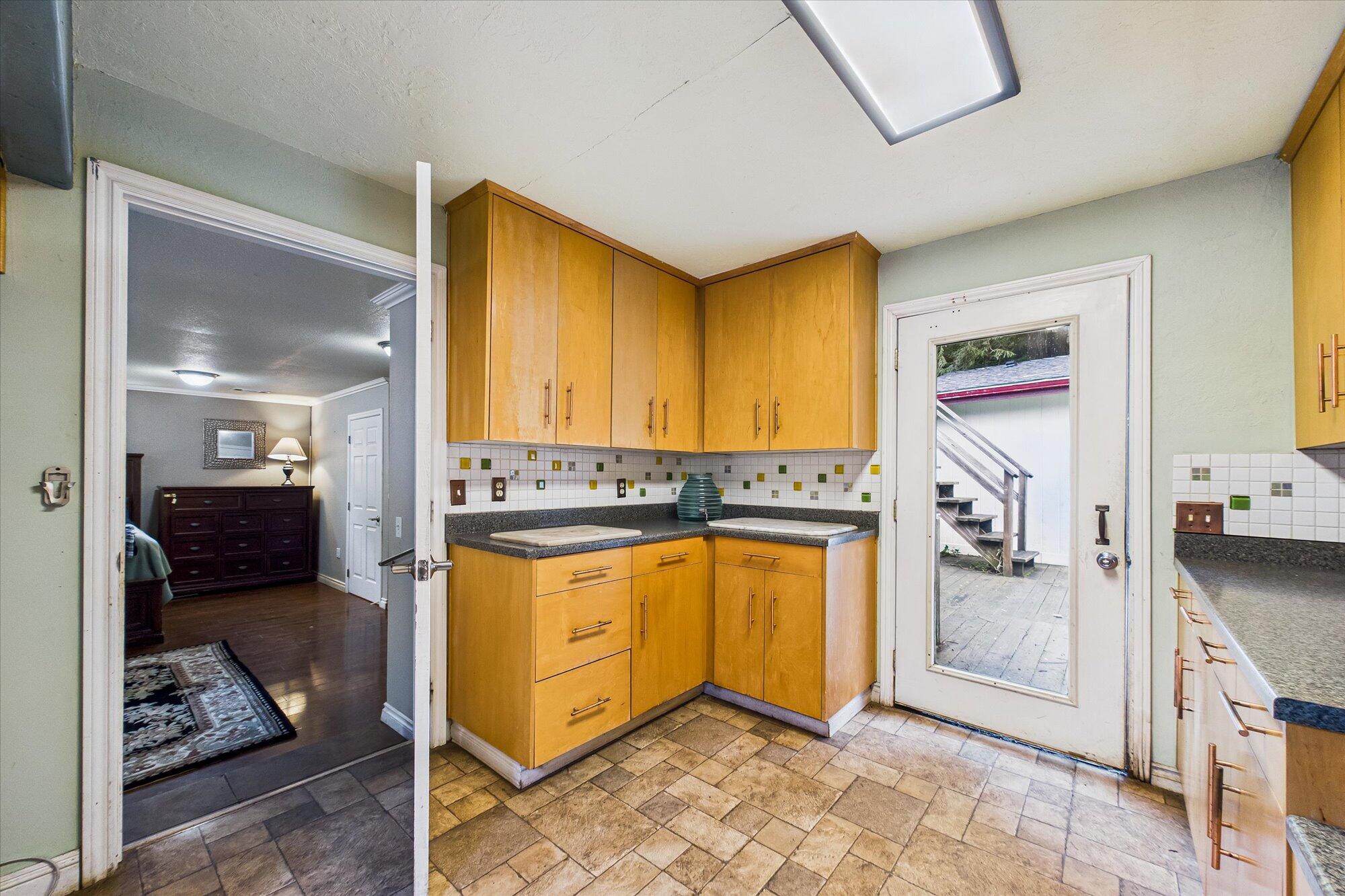 903 Cedar Avenue