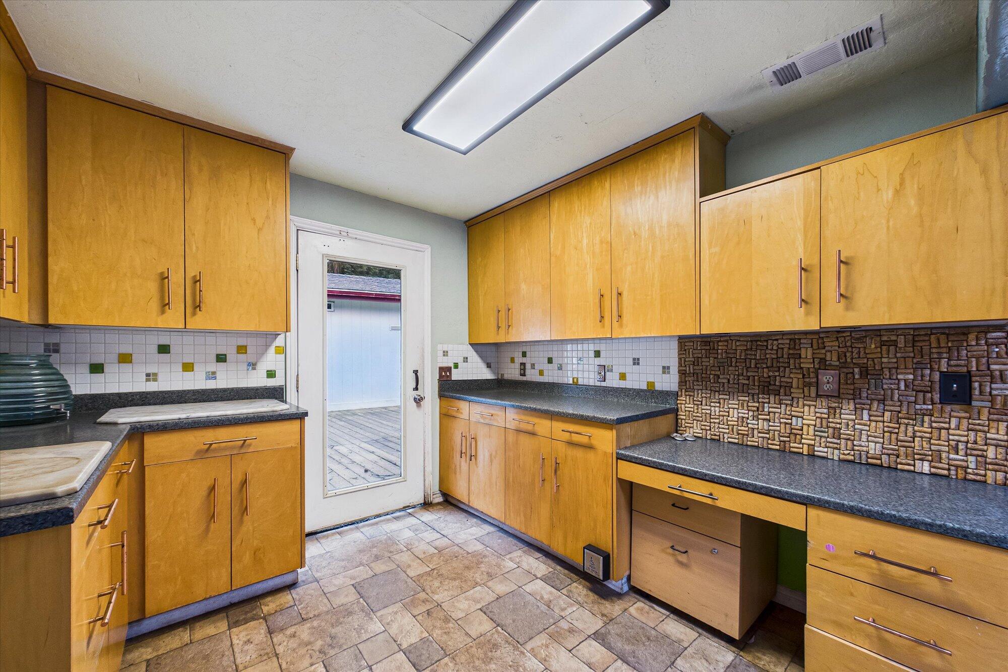 903 Cedar Avenue