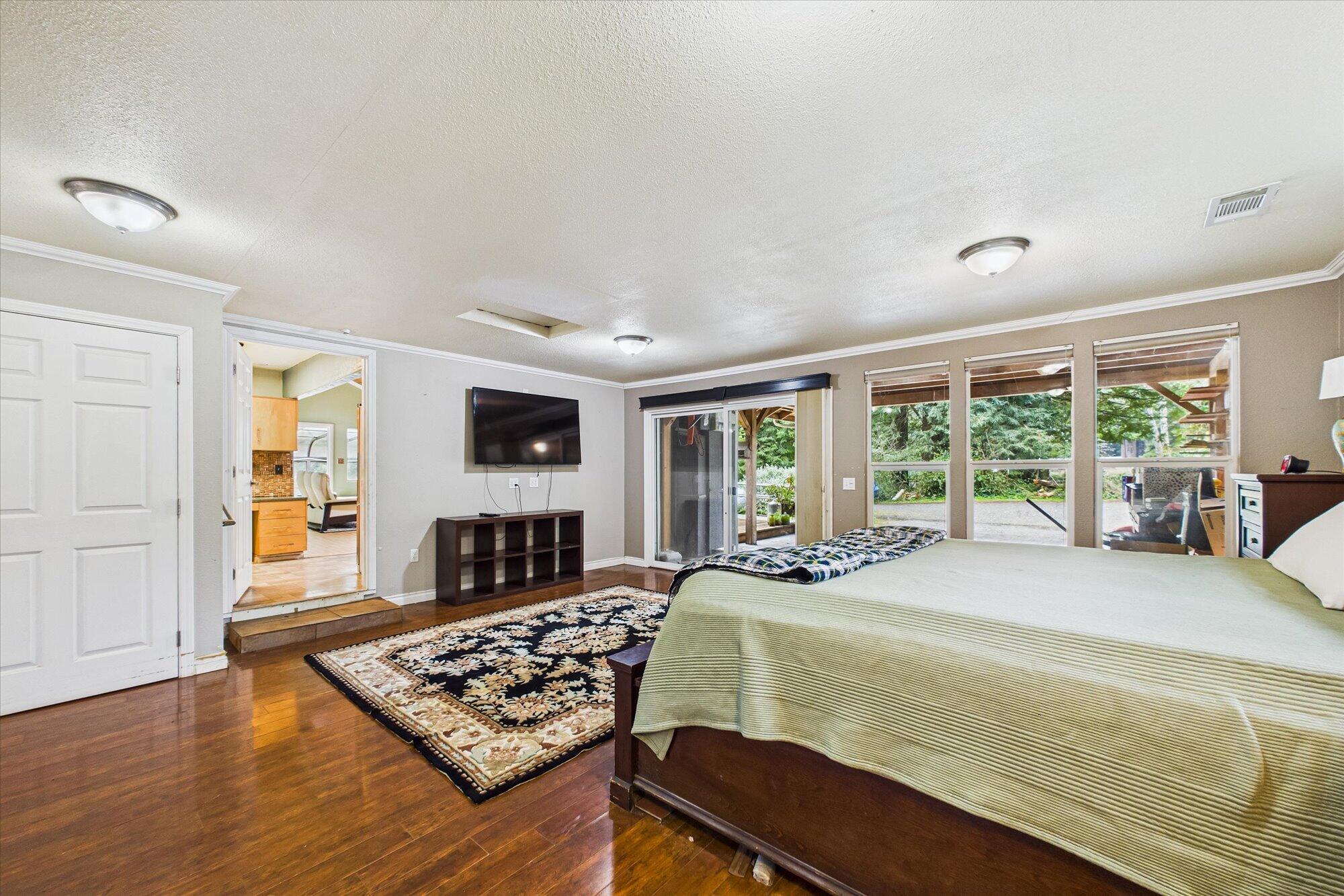 903 Cedar Avenue
