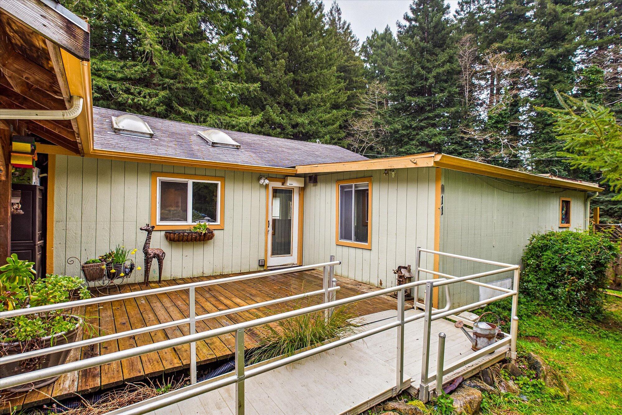 903 Cedar Avenue