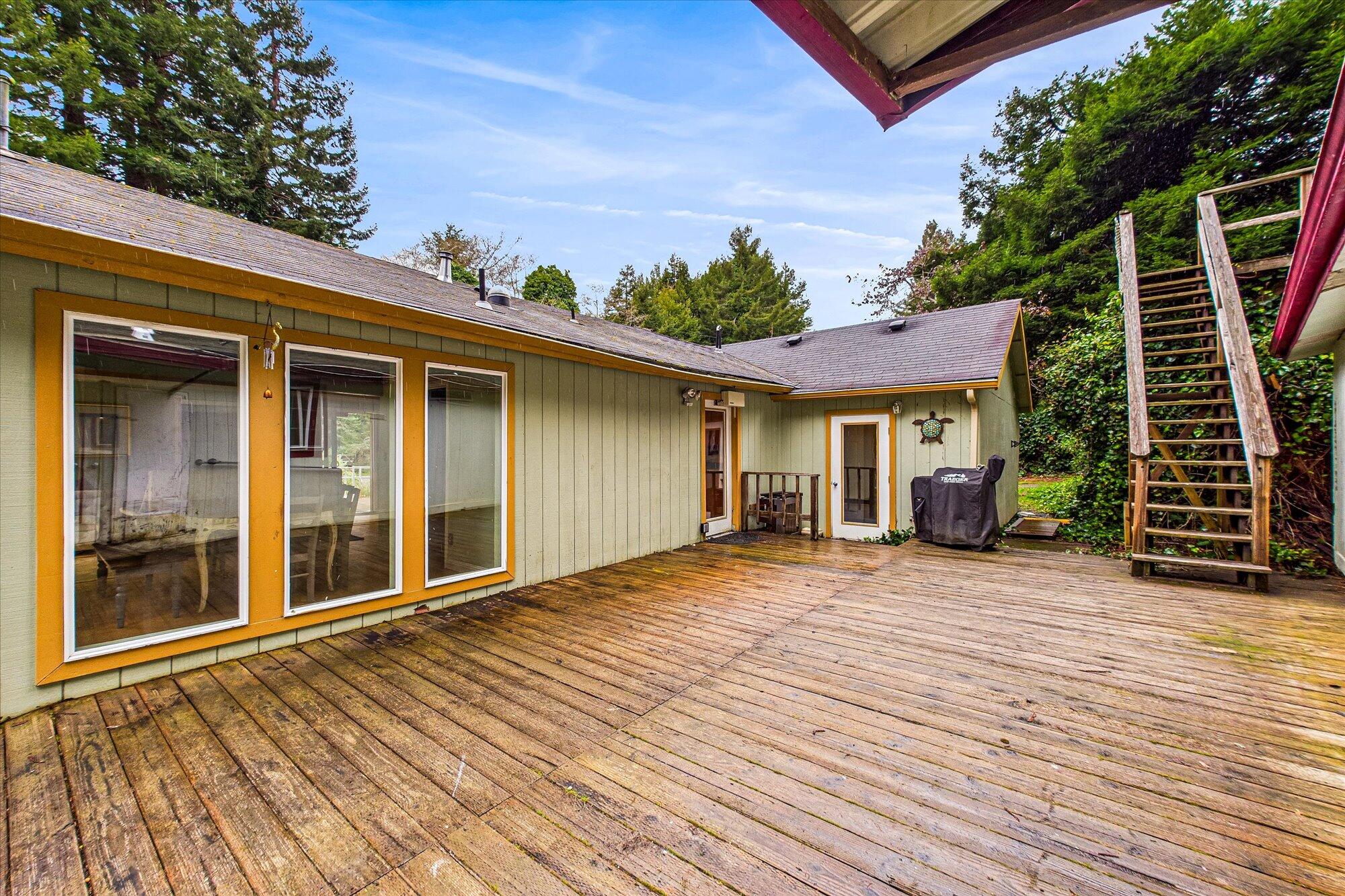 903 Cedar Avenue