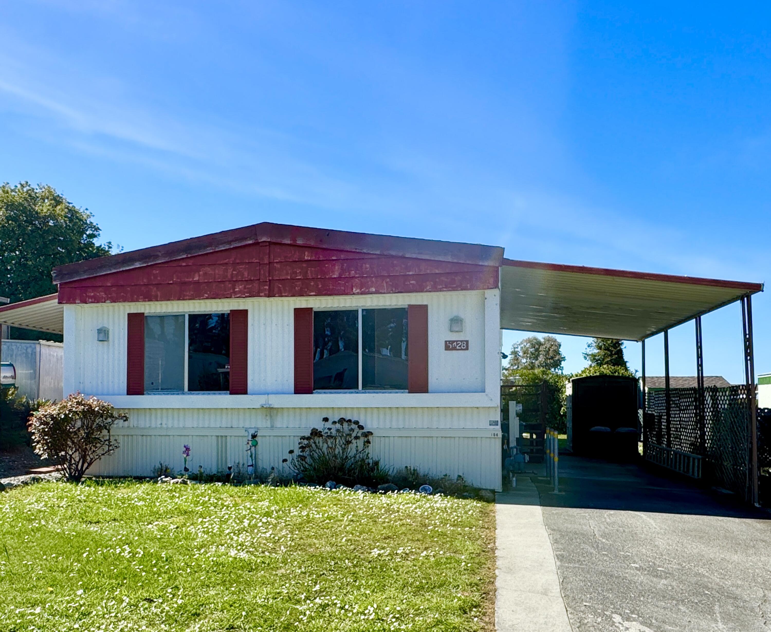 5428 Paradise Lane, 104