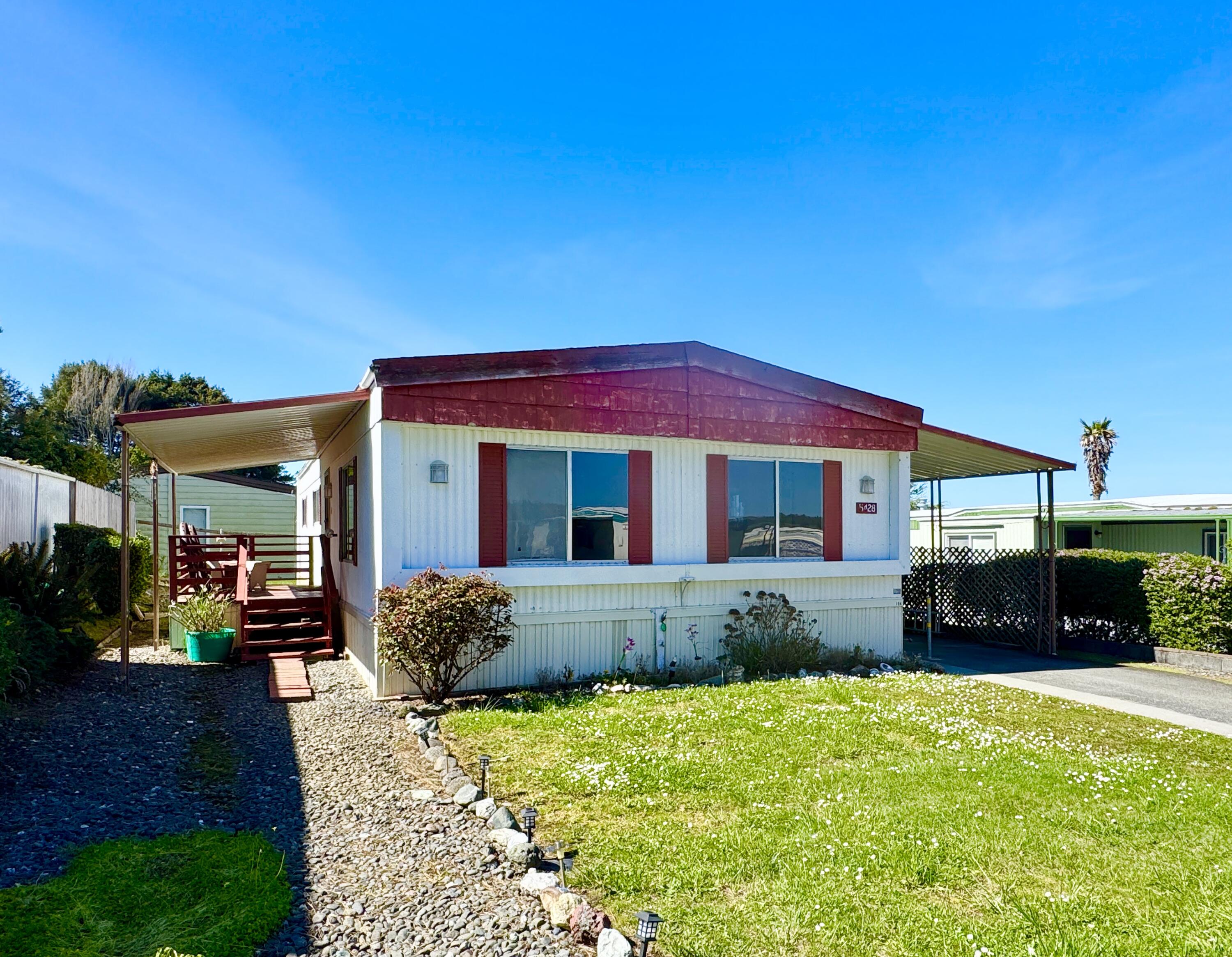 5428 Paradise Lane, 104