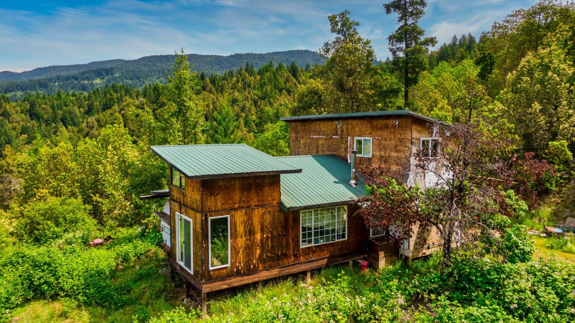 1245 Iron Gate Road