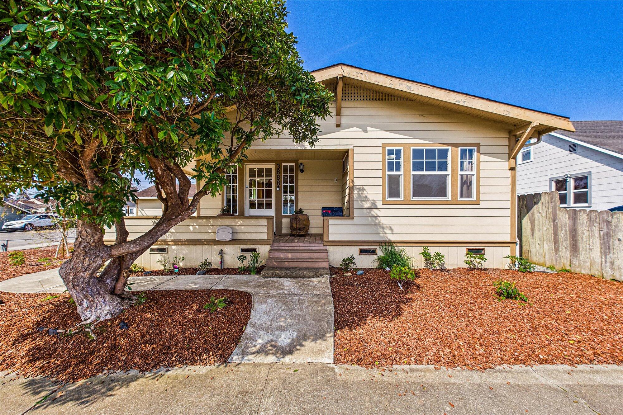 3888 G Street
