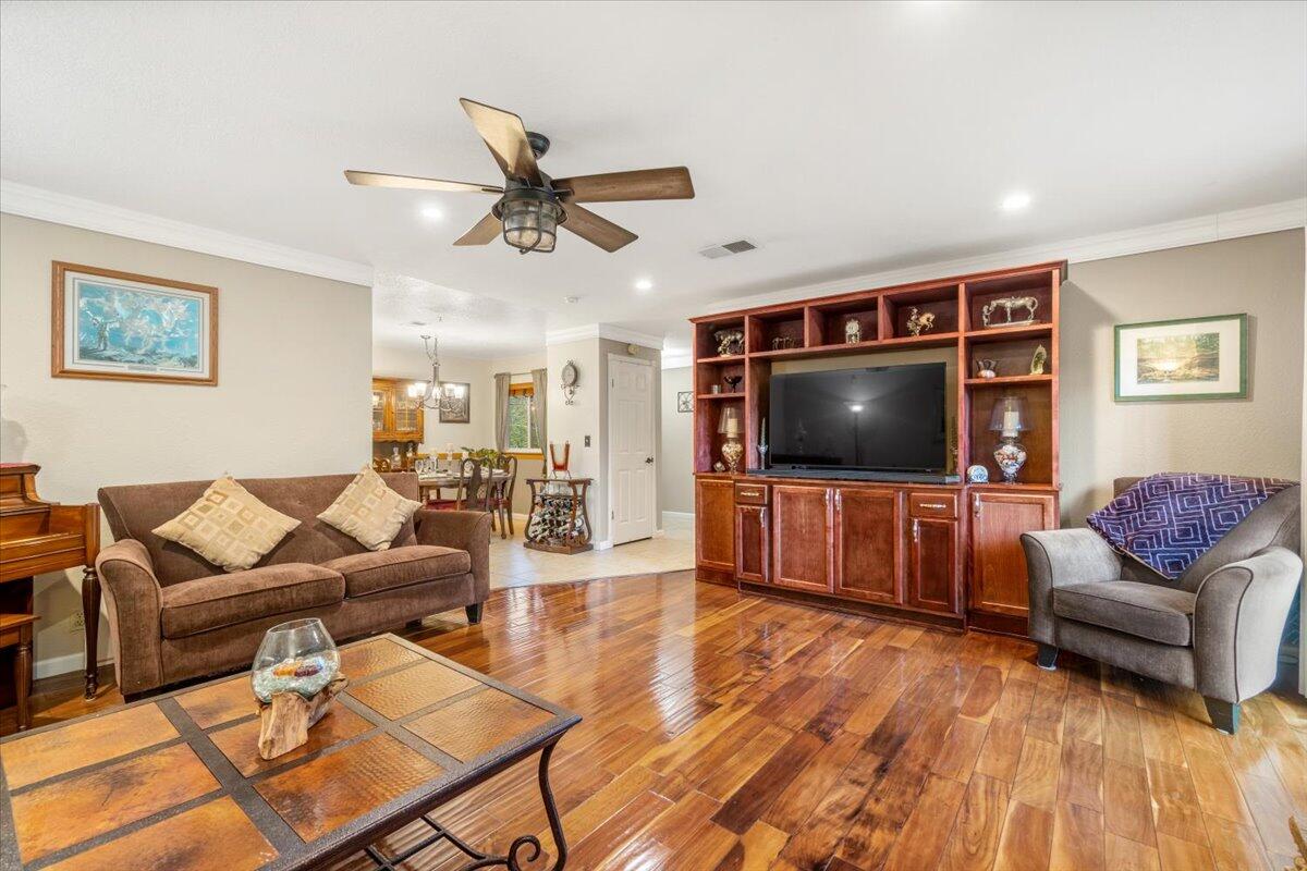 1346 Parkside Dr Drive, McKinleyville