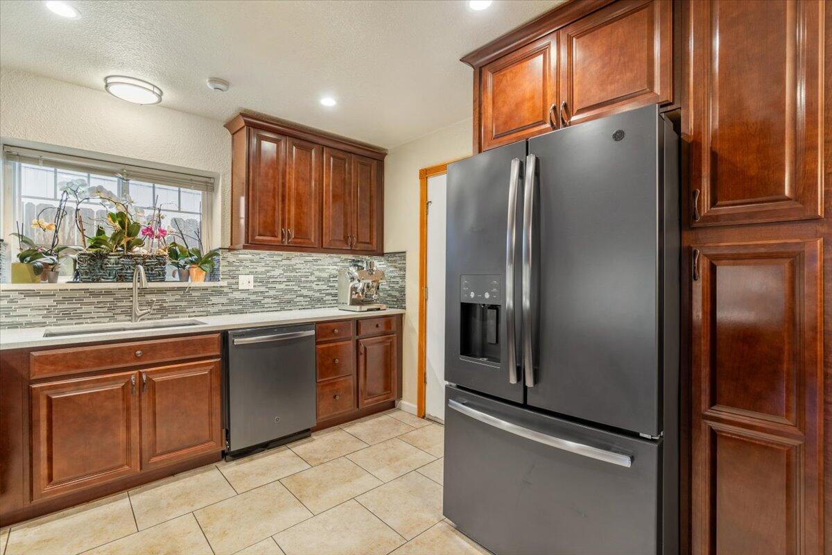 1346 Parkside Dr Drive, McKinleyville