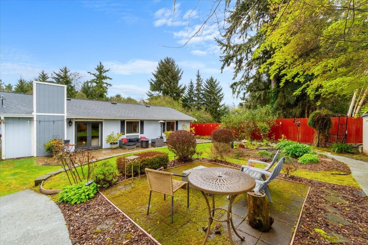 1346 Parkside Dr Drive, McKinleyville