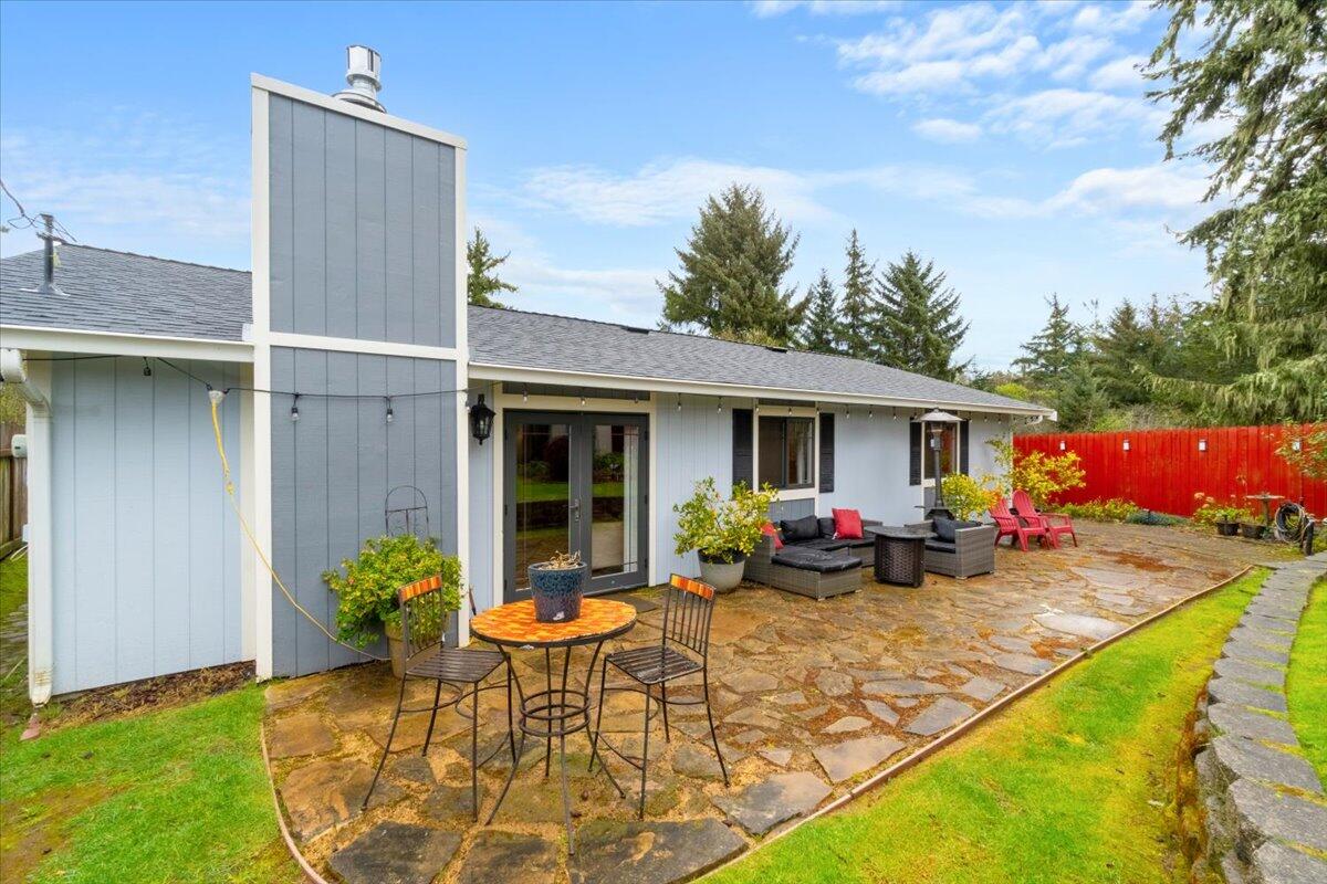 1346 Parkside Dr Drive, McKinleyville