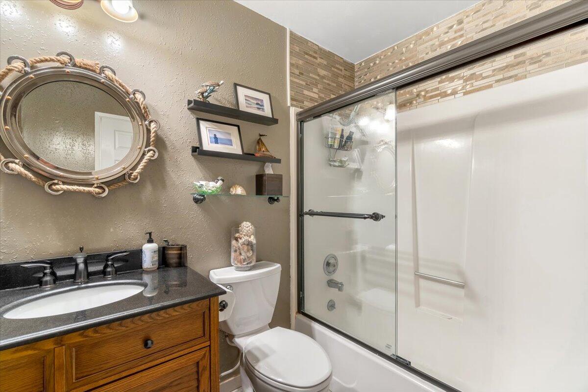 1346 Parkside Dr Drive, McKinleyville