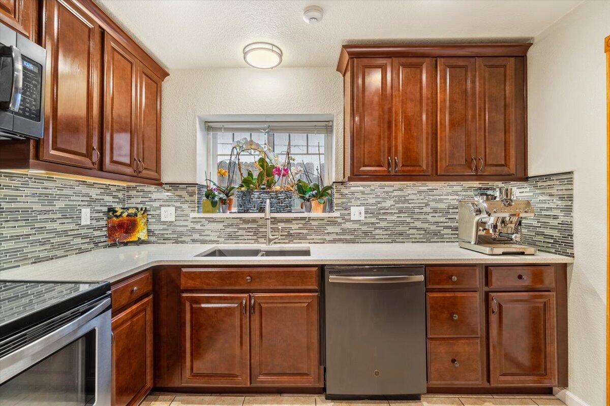 1346 Parkside Dr Drive, McKinleyville
