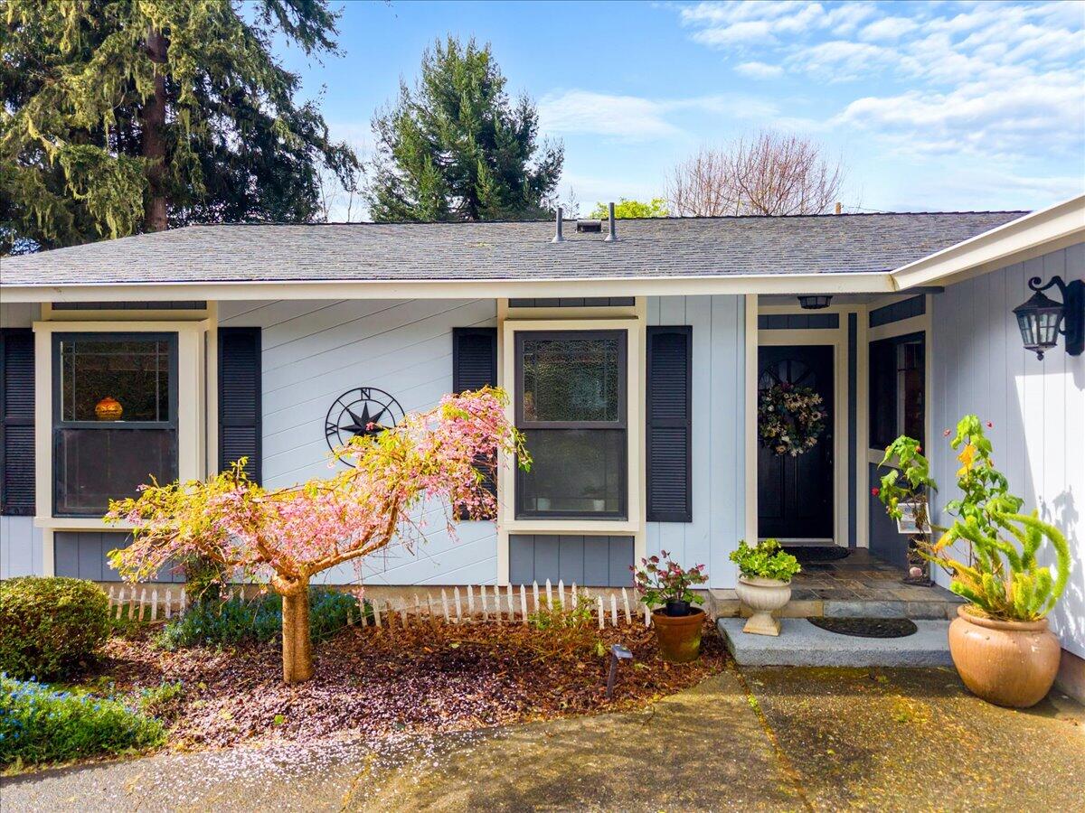 1346 Parkside Dr Drive, McKinleyville