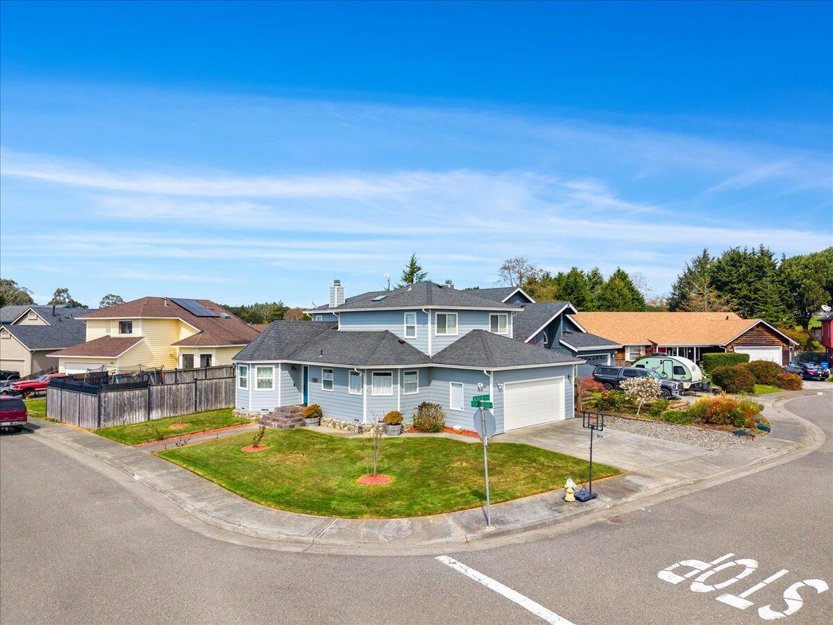 1785 Heartwood Drive, McKinleyville