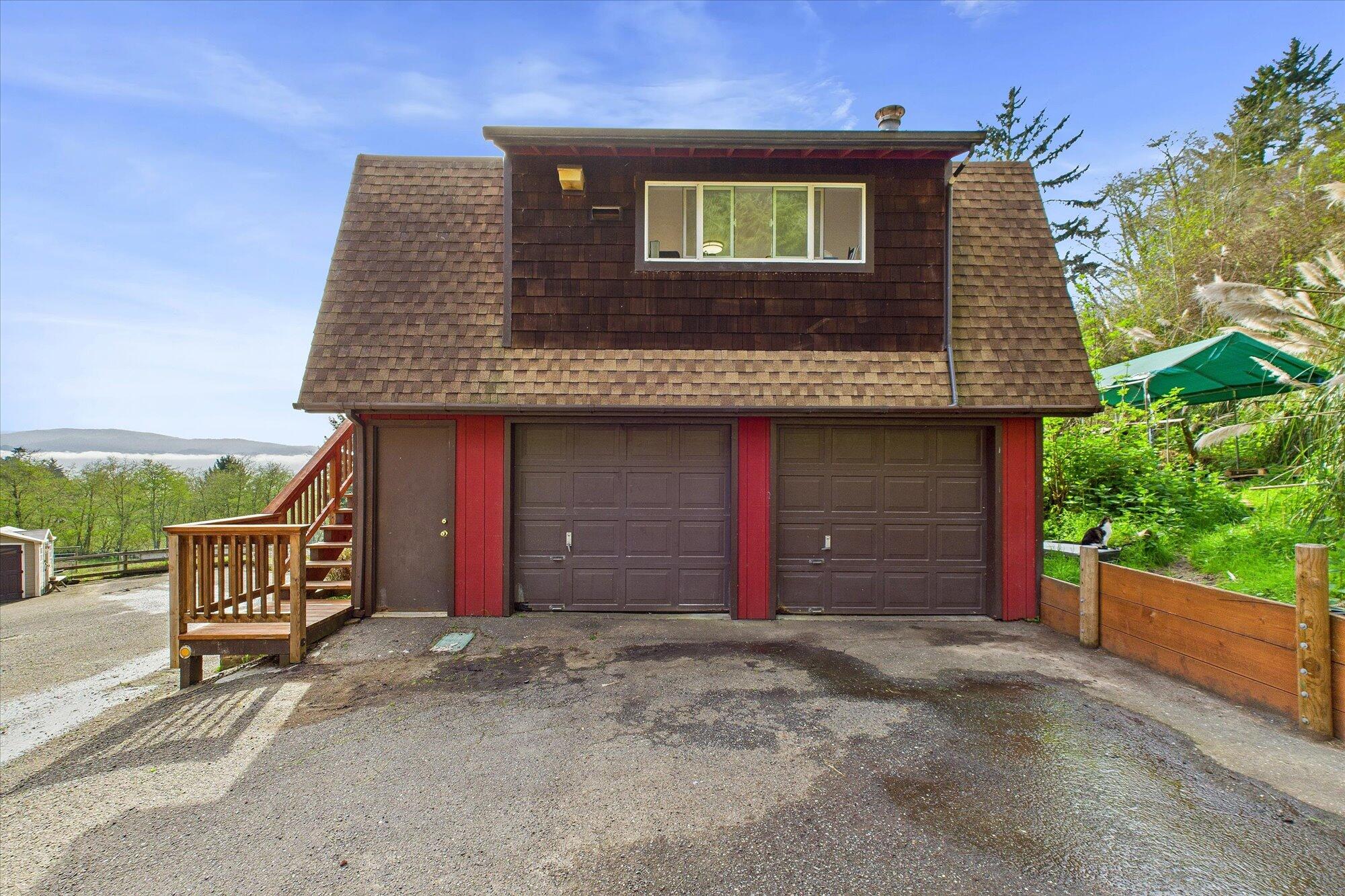 1652 Tompkins Hill Road