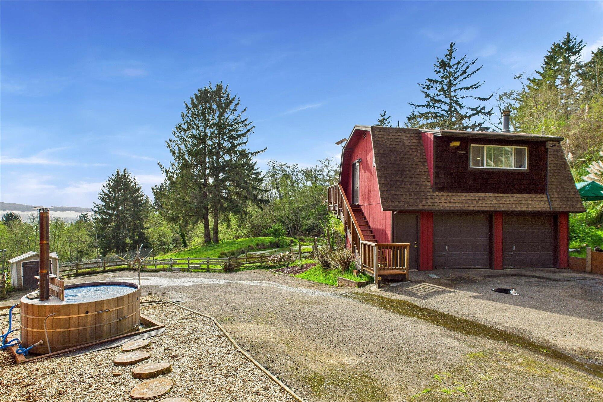 1652 Tompkins Hill Road