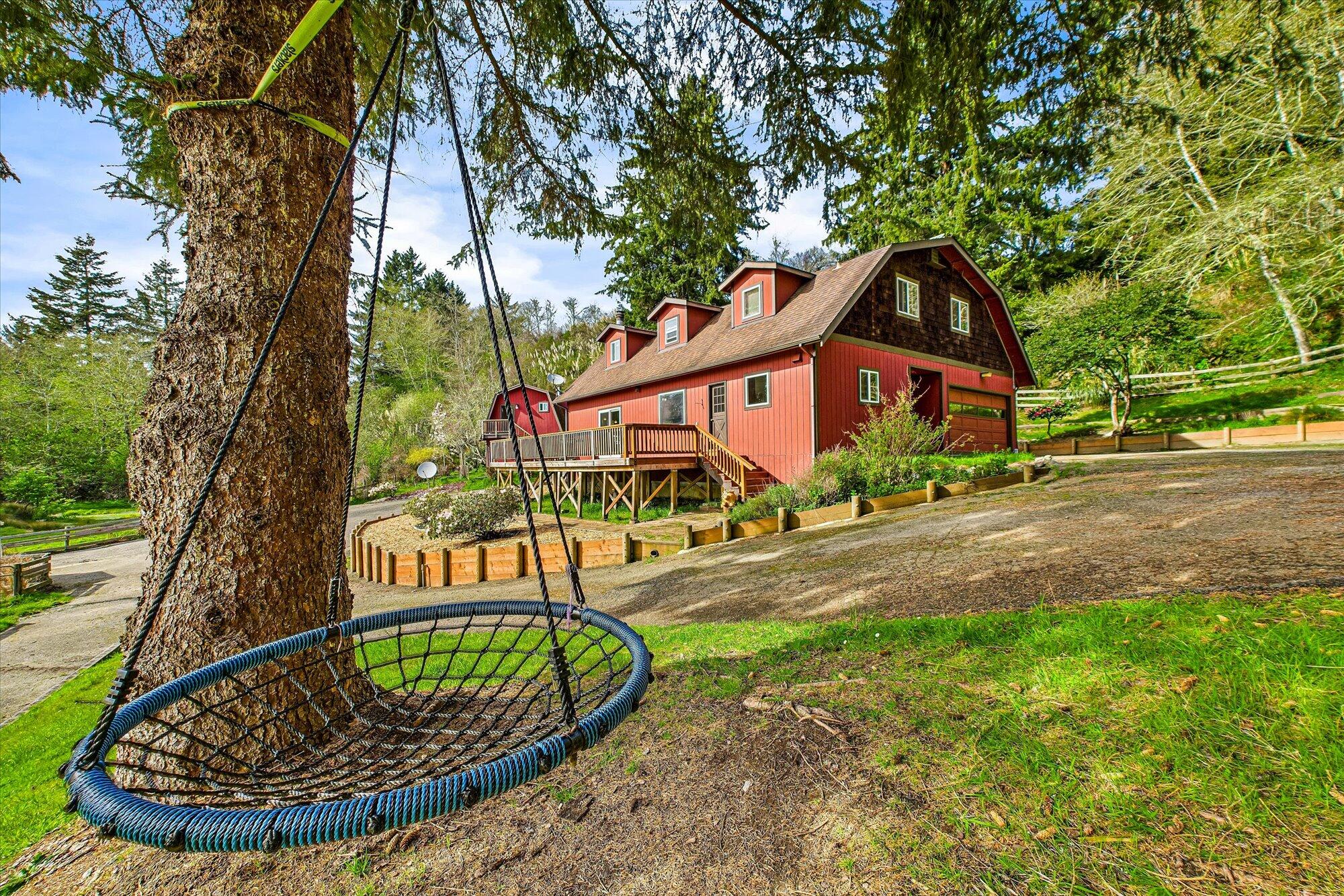 1652 Tompkins Hill Road