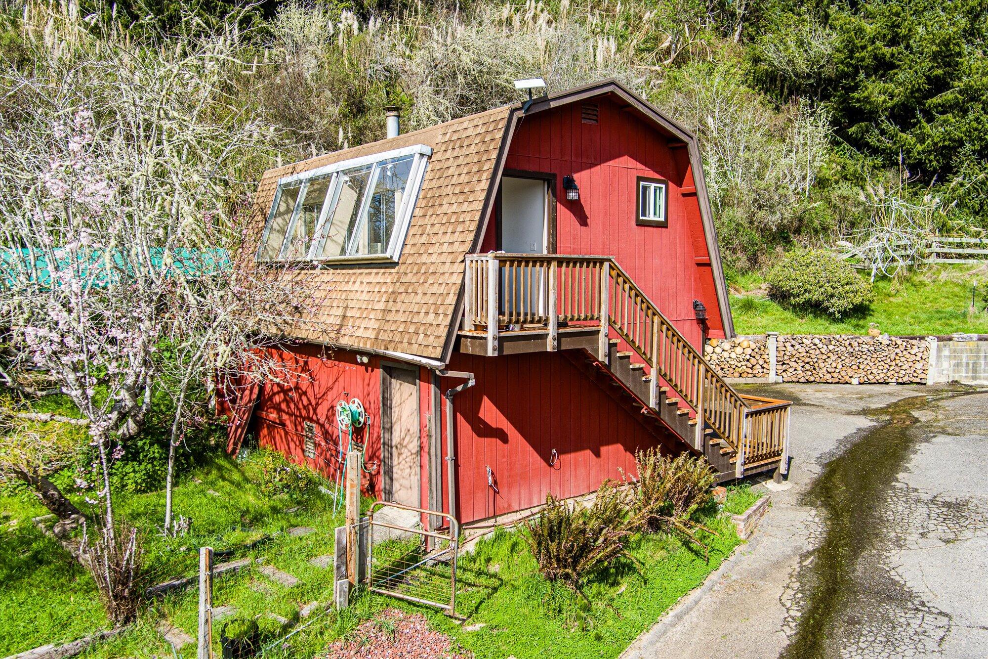 1652 Tompkins Hill Road
