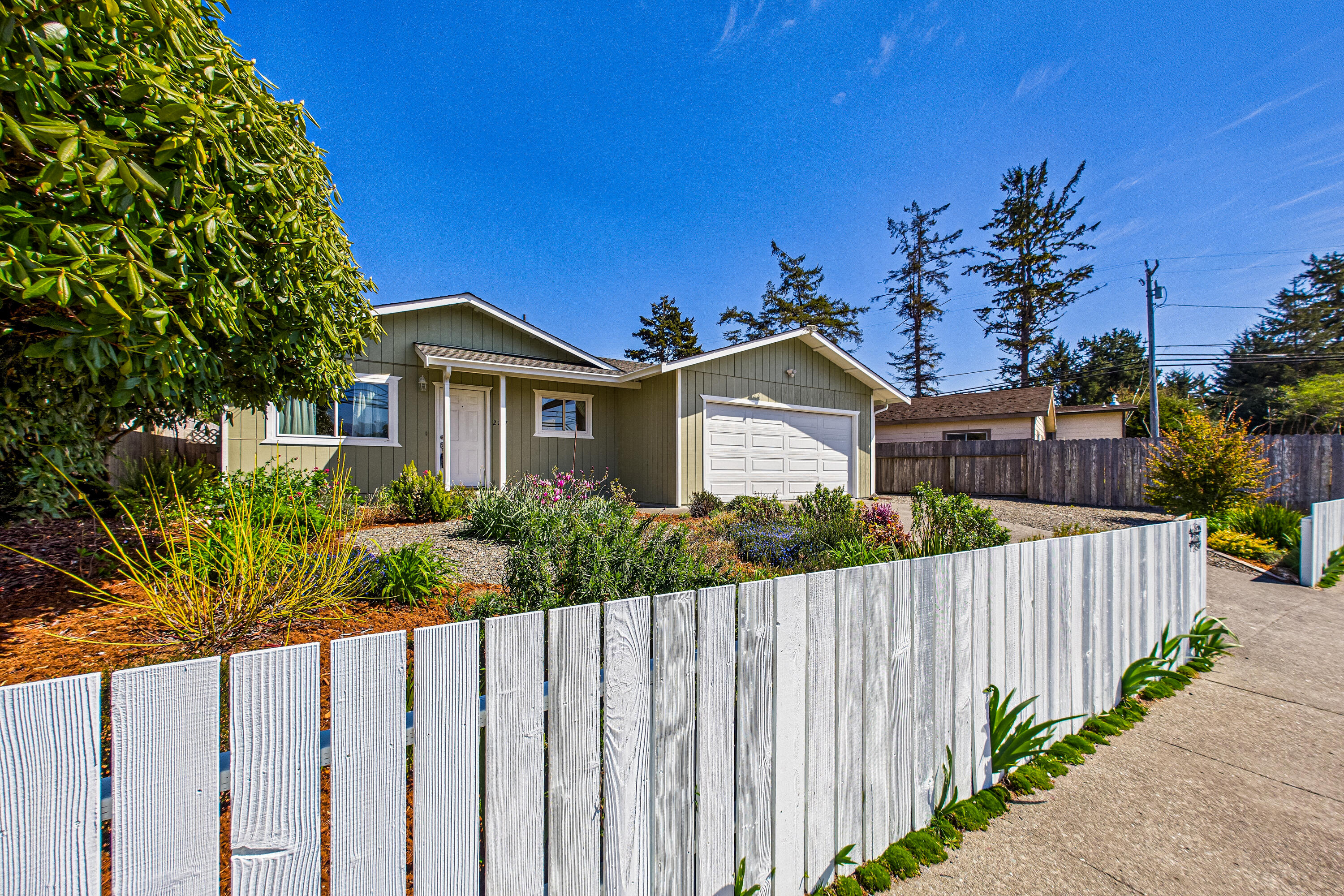 2157 Mckinleyville Avenue, McKinleyville