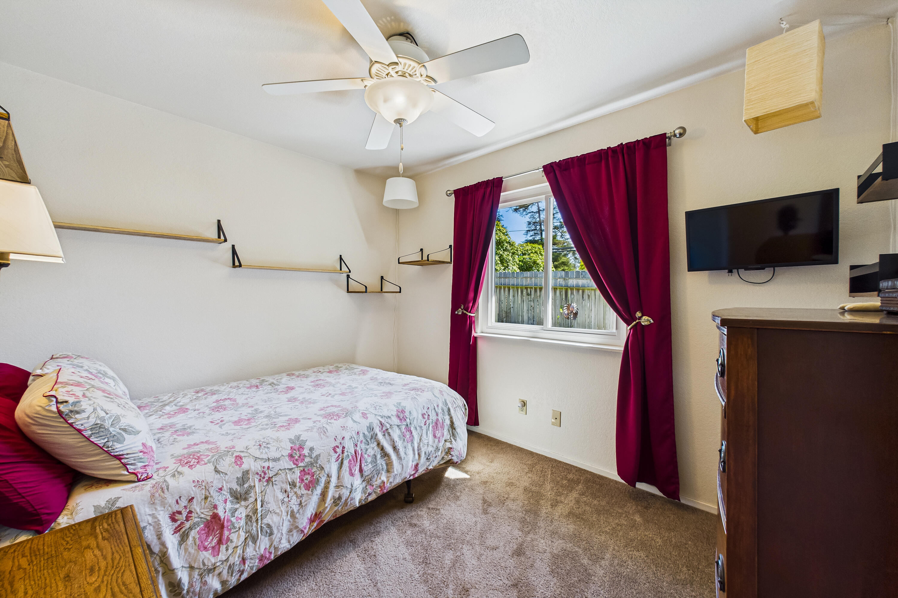 2157 Mckinleyville Avenue, McKinleyville