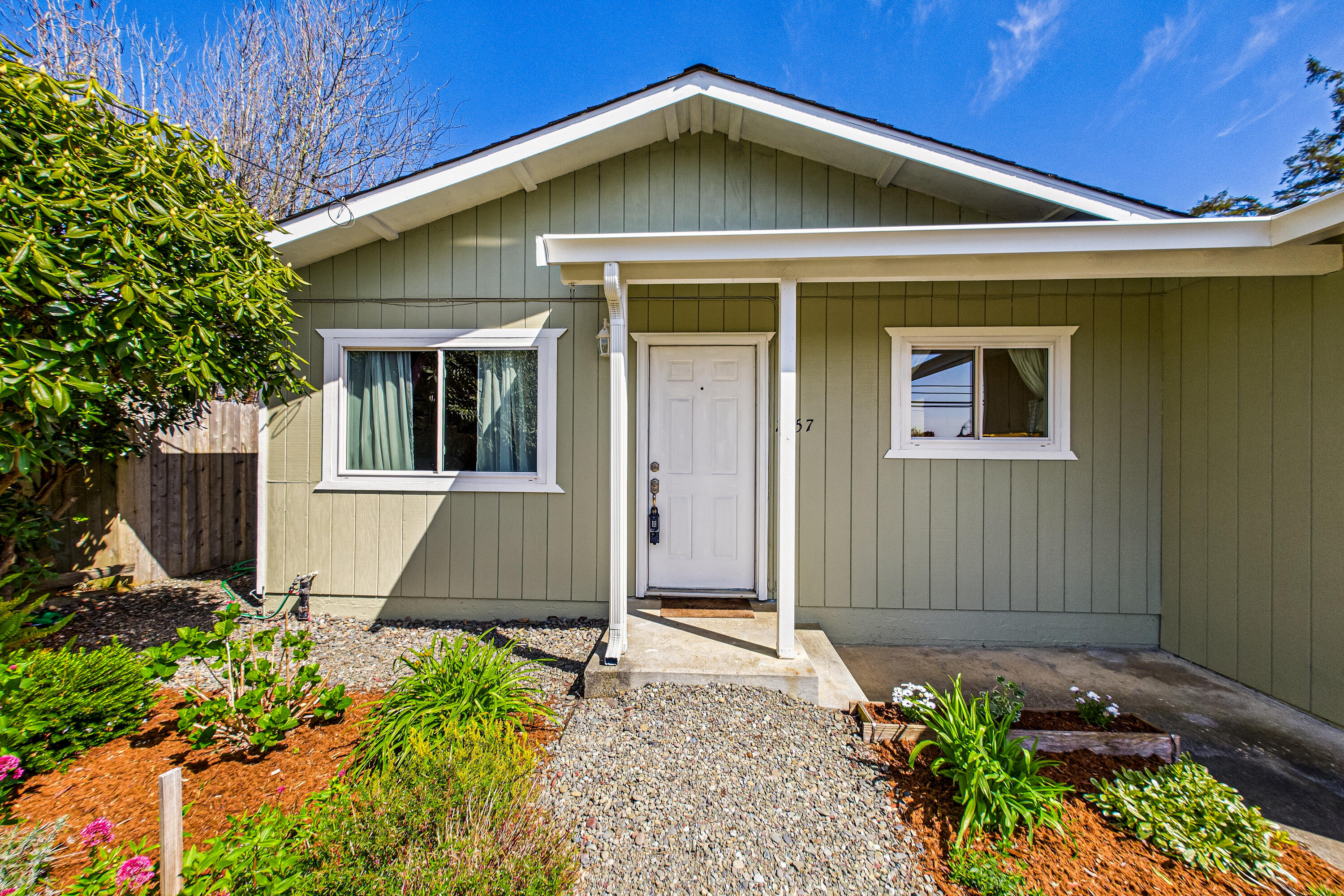 2157 Mckinleyville Avenue, McKinleyville