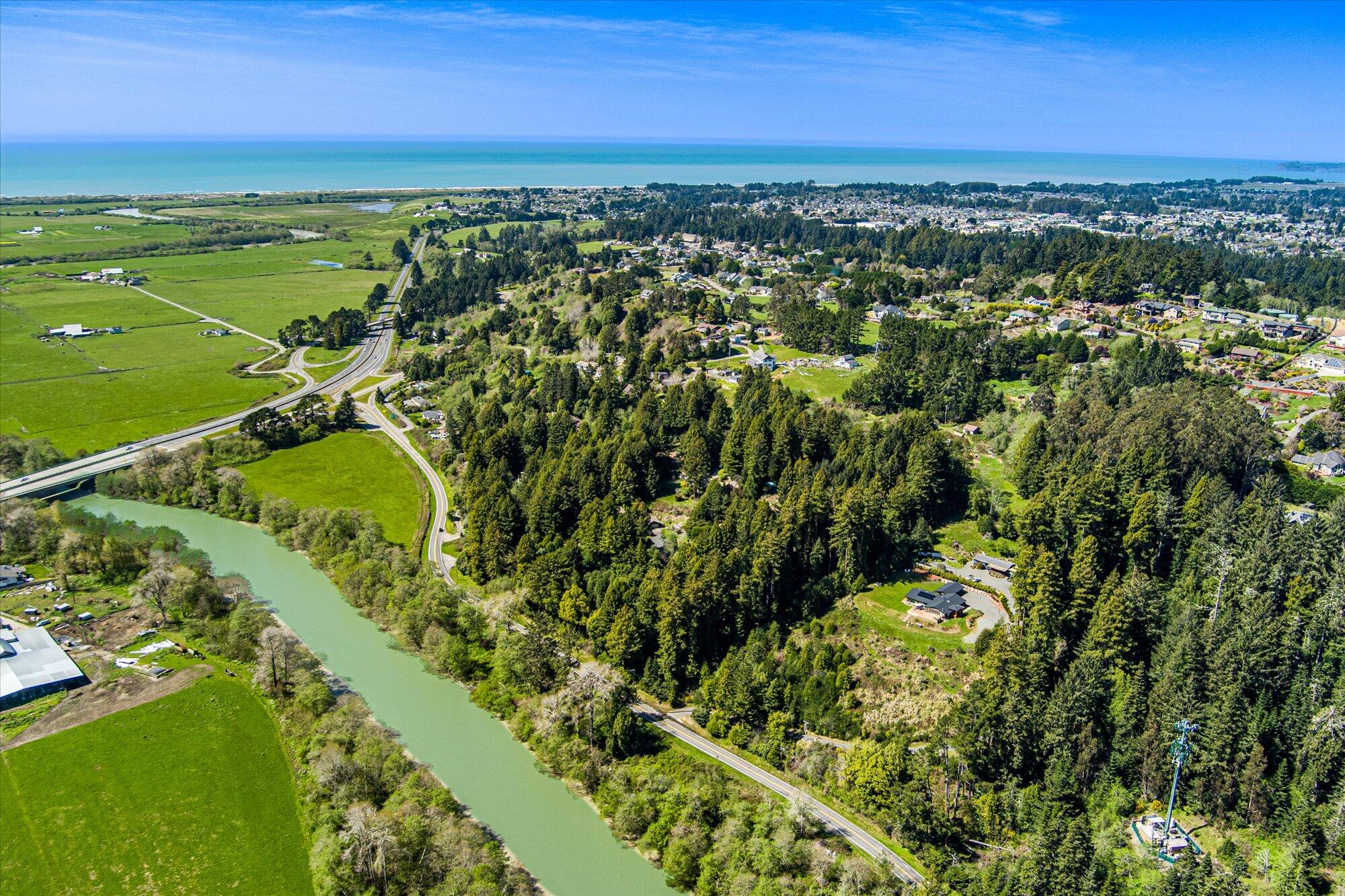2175 N Bank Road, McKinleyville