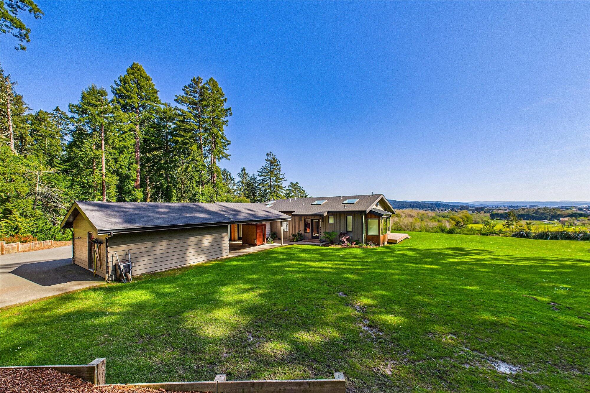 2175 N Bank Road, McKinleyville
